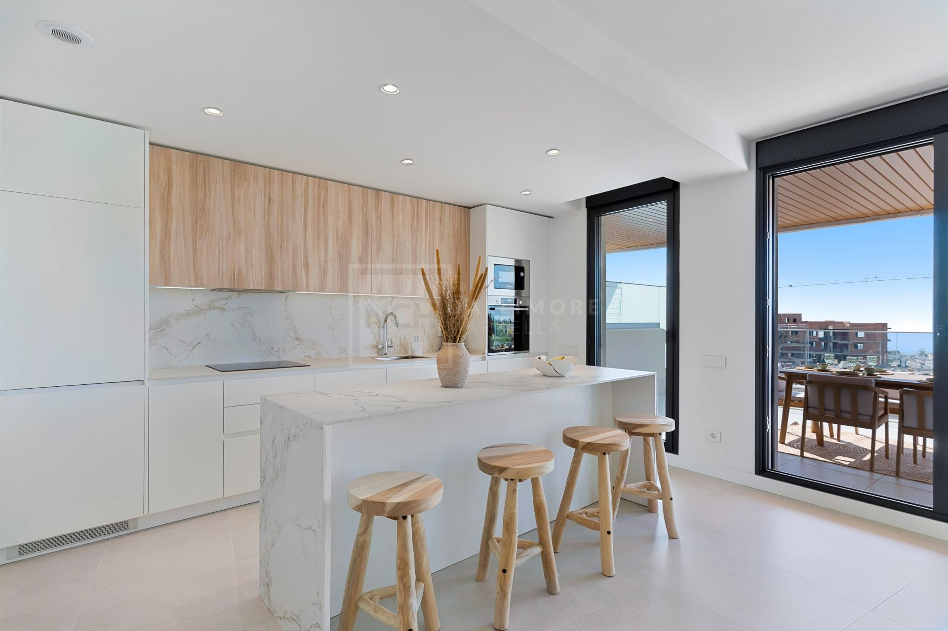 SOUTH FACING 3-BEDROOM APARTMENT IN VANIAN VIEWS