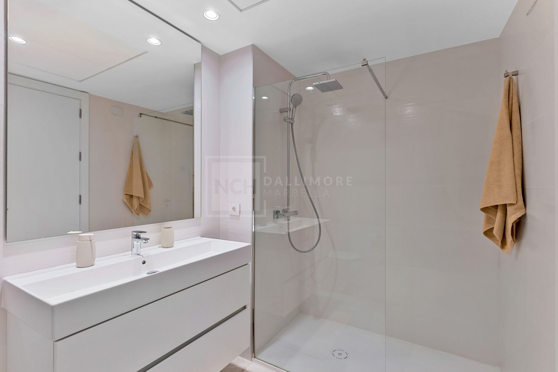 SOUTH FACING 3-BEDROOM APARTMENT IN VANIAN VIEWS