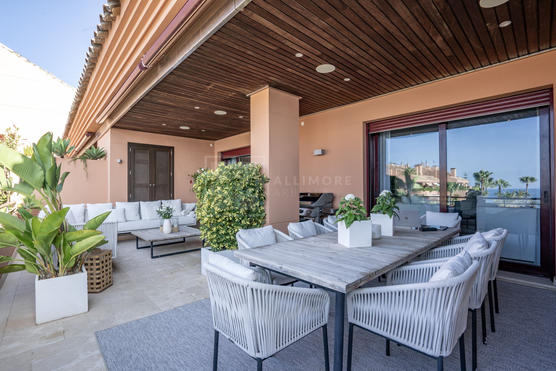 BEACHFRONT DUPLEX PENTHOUSE IN PUERTO BANUS