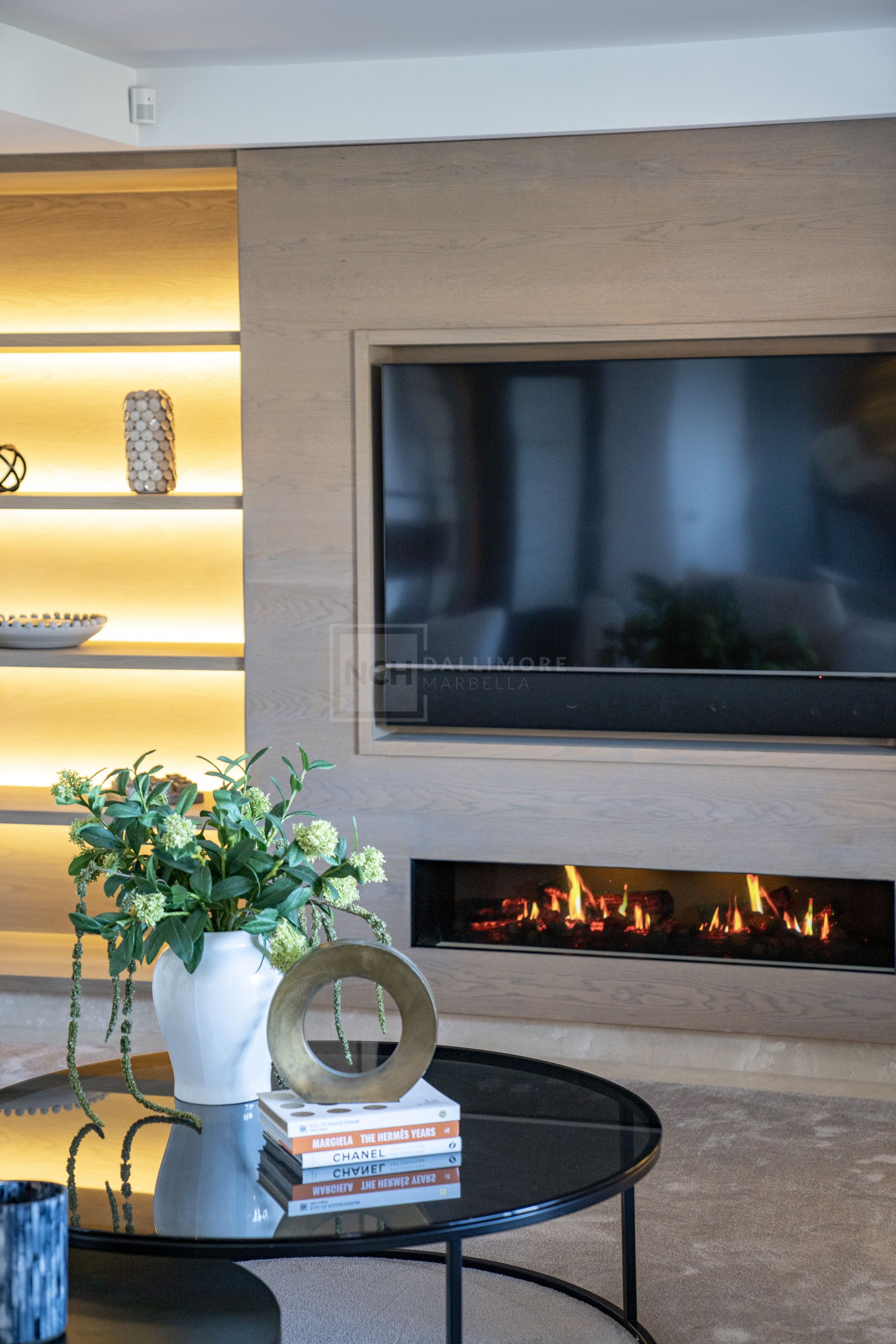 BEACHFRONT DUPLEX PENTHOUSE IN PUERTO BANUS