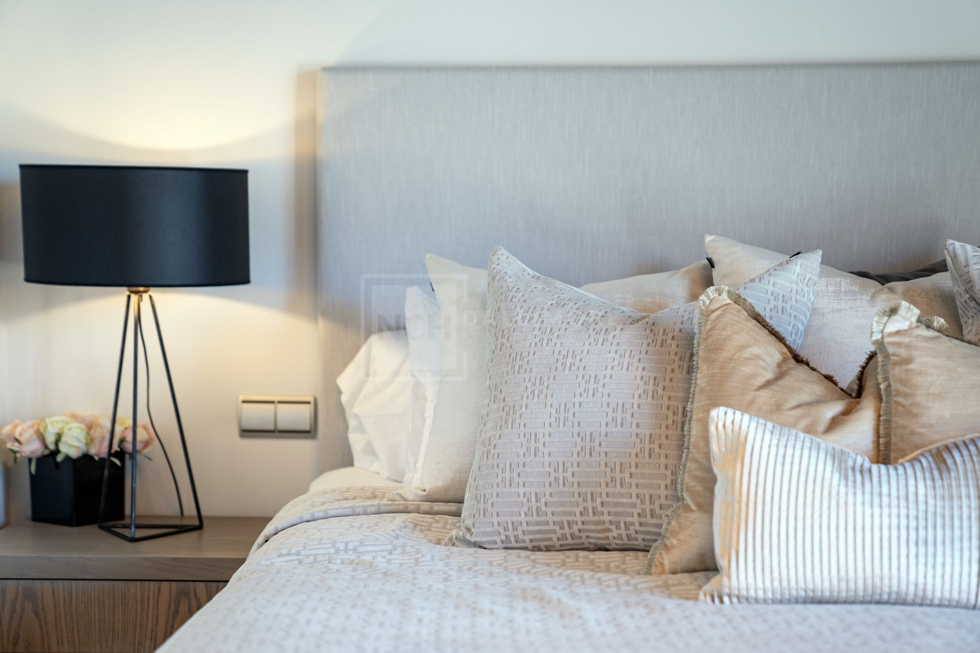 BEACHFRONT DUPLEX PENTHOUSE IN PUERTO BANUS