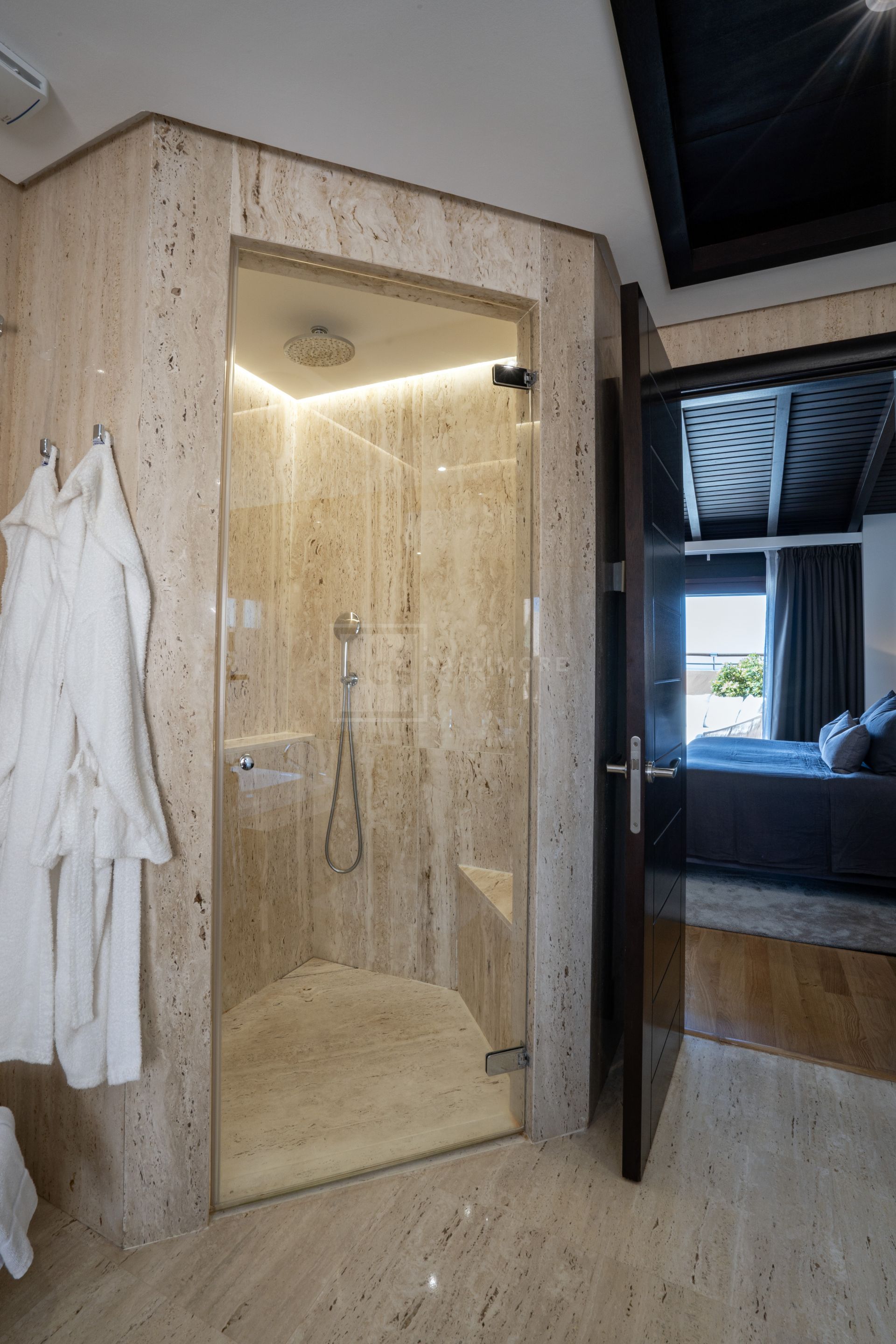 BEACHFRONT DUPLEX PENTHOUSE IN PUERTO BANUS