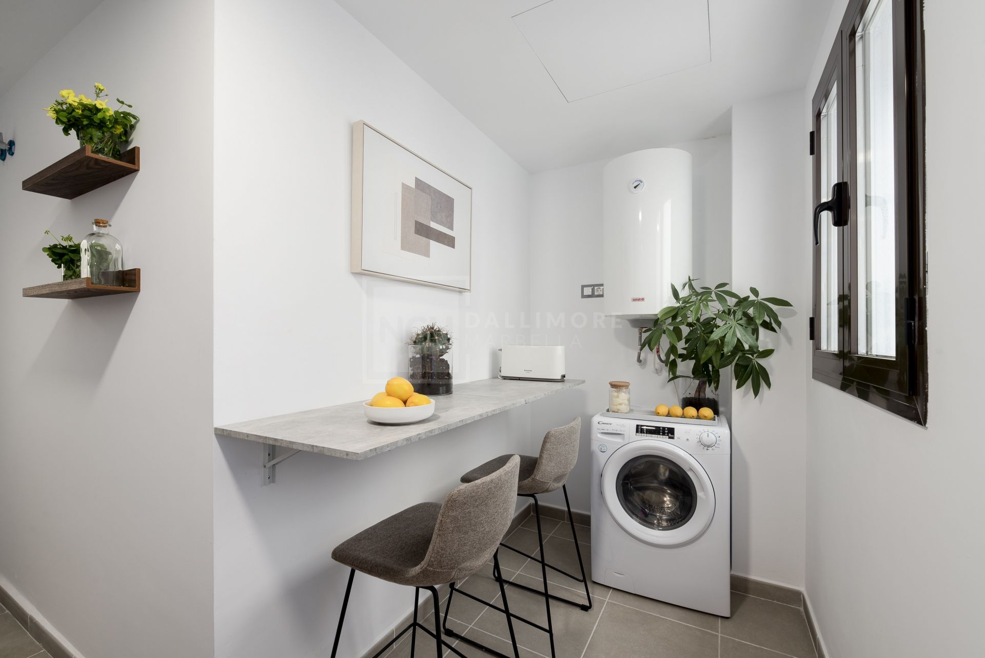 2-BEDROOM APARTMENT IN ESTEPONA TOWN