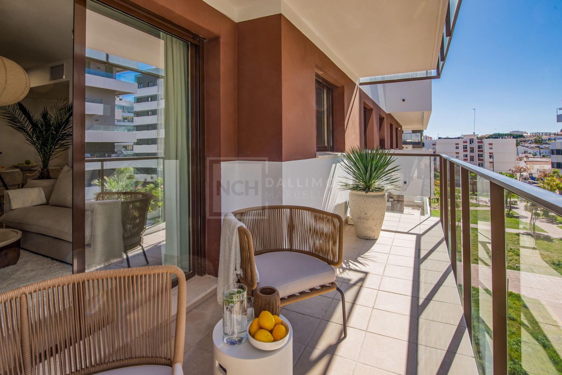 2-BEDROOM APARTMENT IN ESTEPONA TOWN