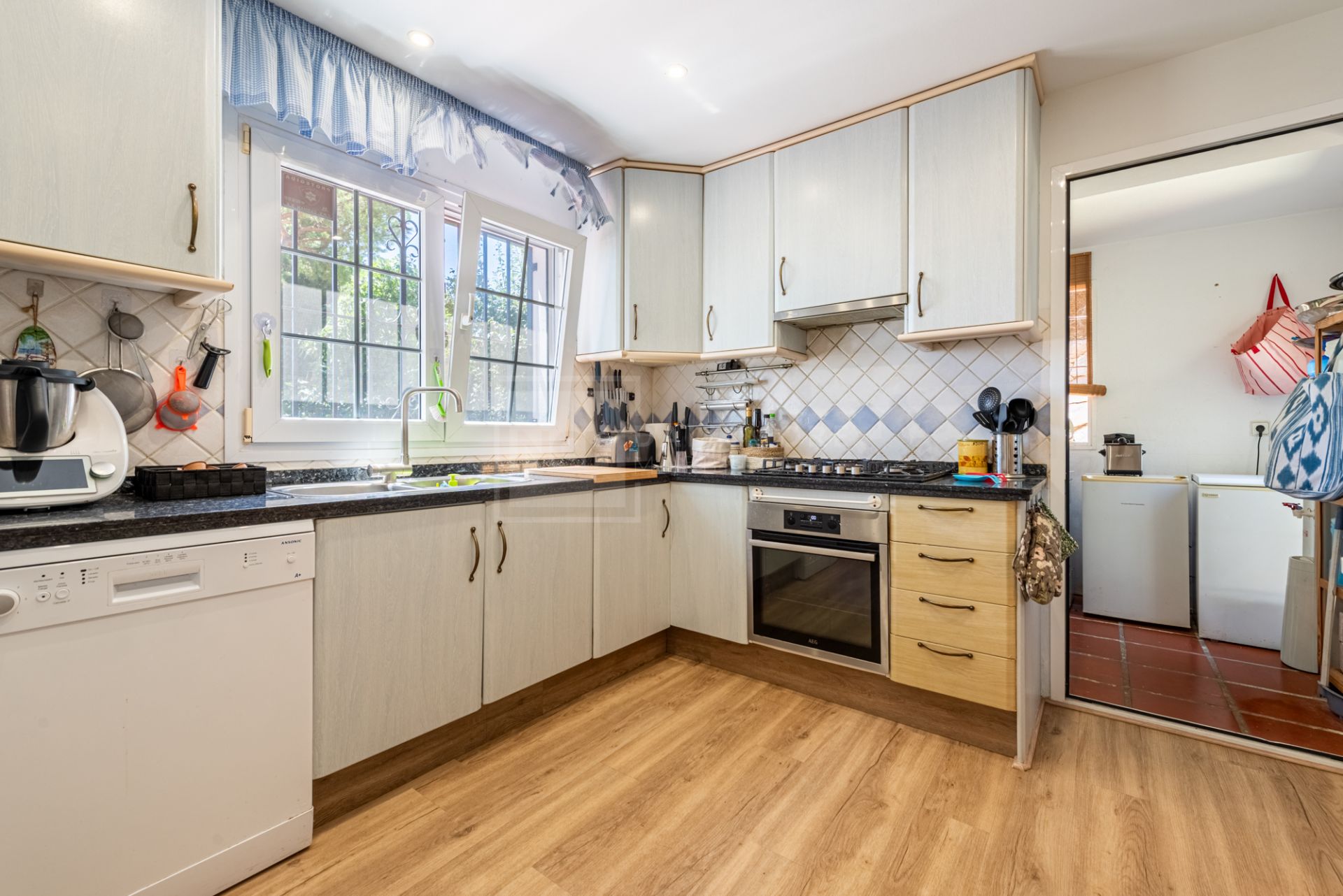 3-BEDROOM VILLA IN MONTE BIARRITZ