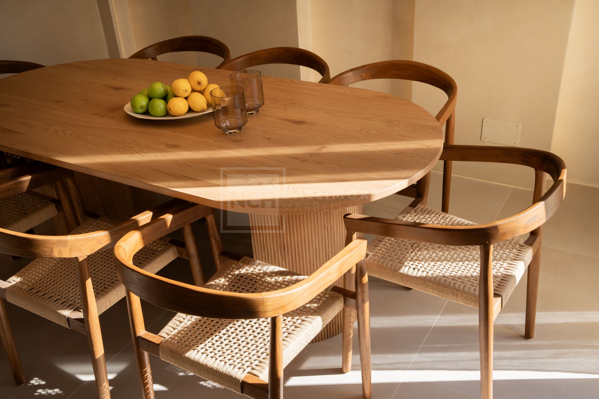 FULLY RENOVATED TOWNHOUSE IN PUERTO BANUS