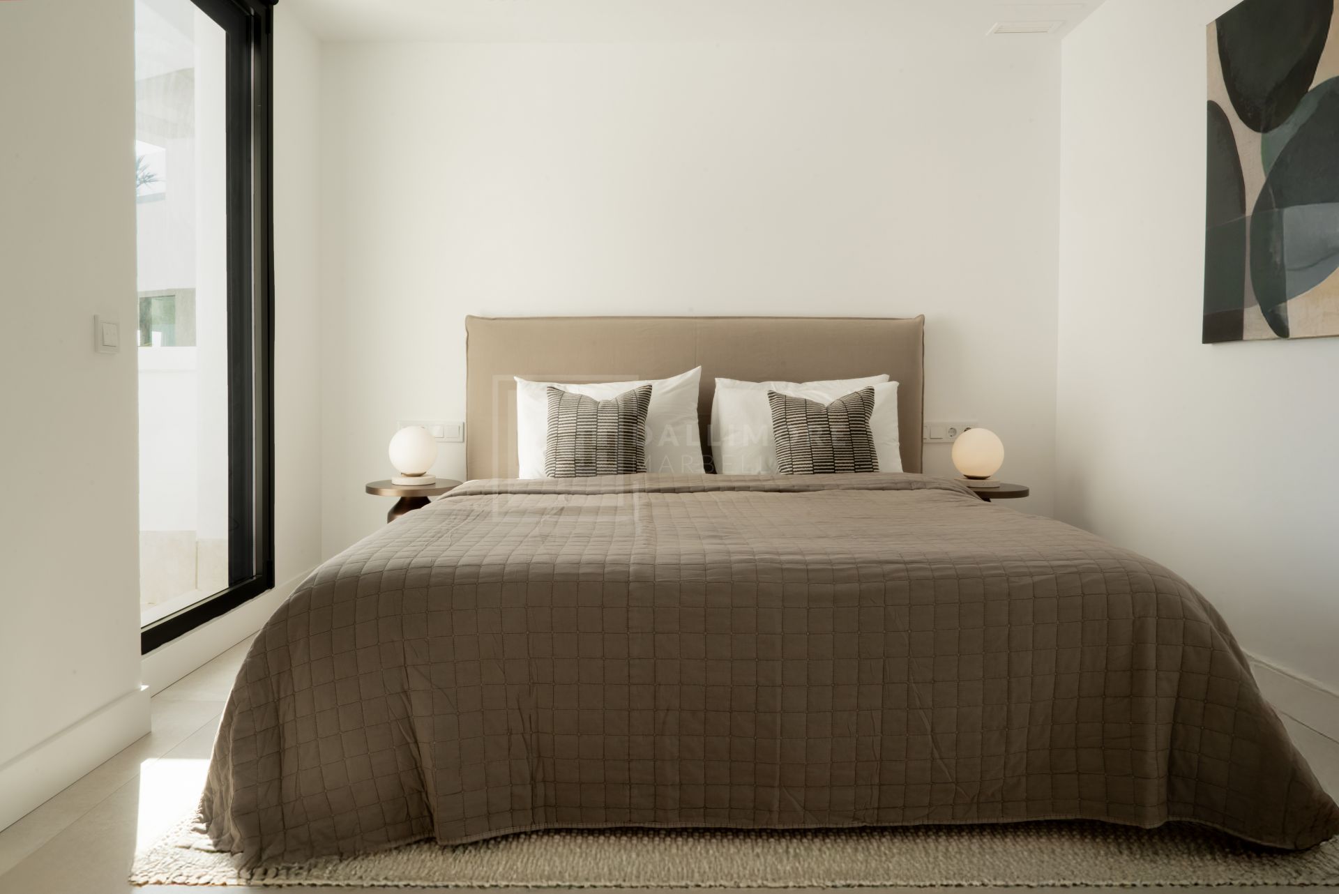 STUNNING SEA VIEW APARTMENT IN MIRADOR DE ESTEPONA HILLS