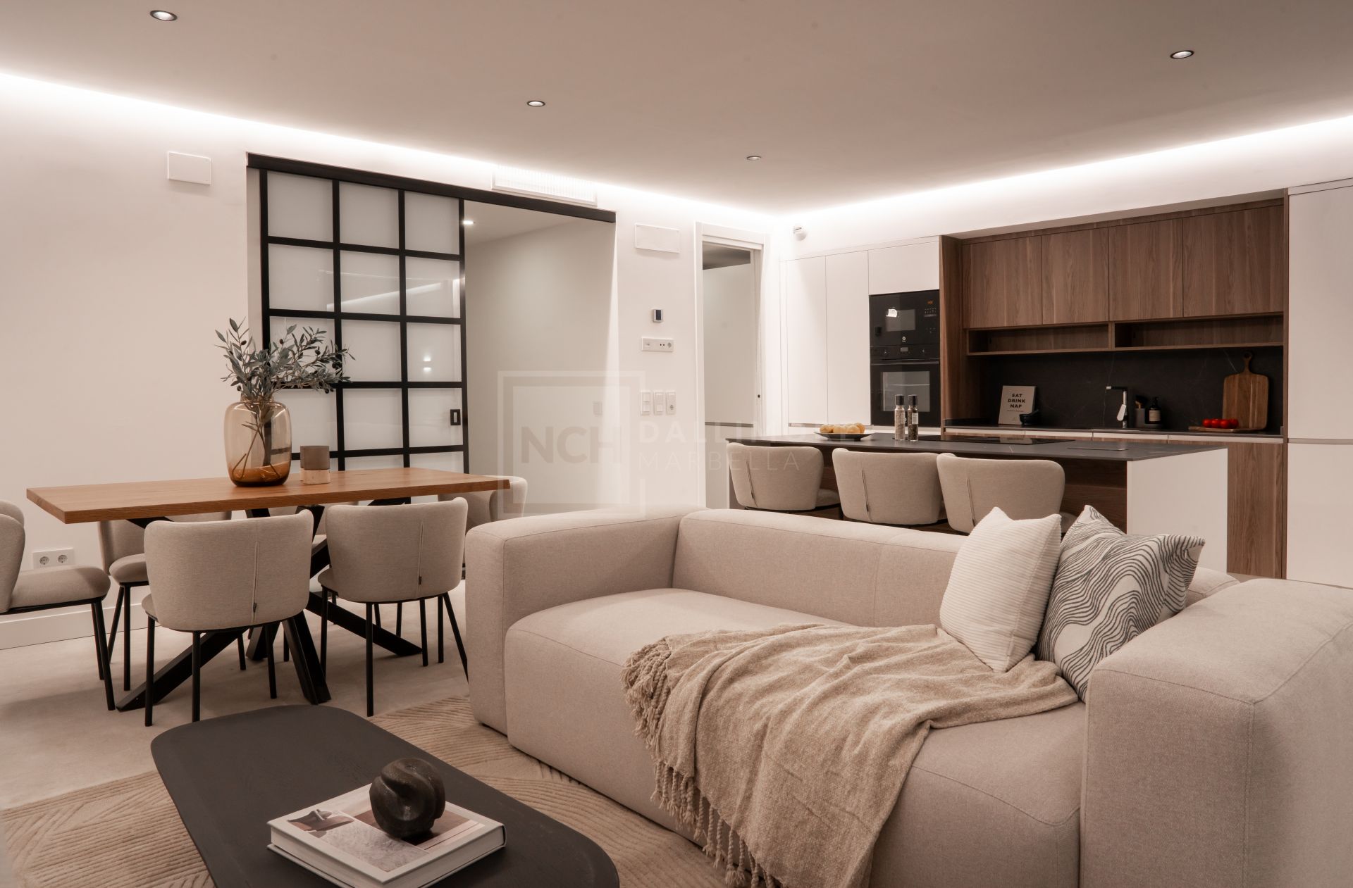 STUNNING SEA VIEW APARTMENT IN MIRADOR DE ESTEPONA HILLS