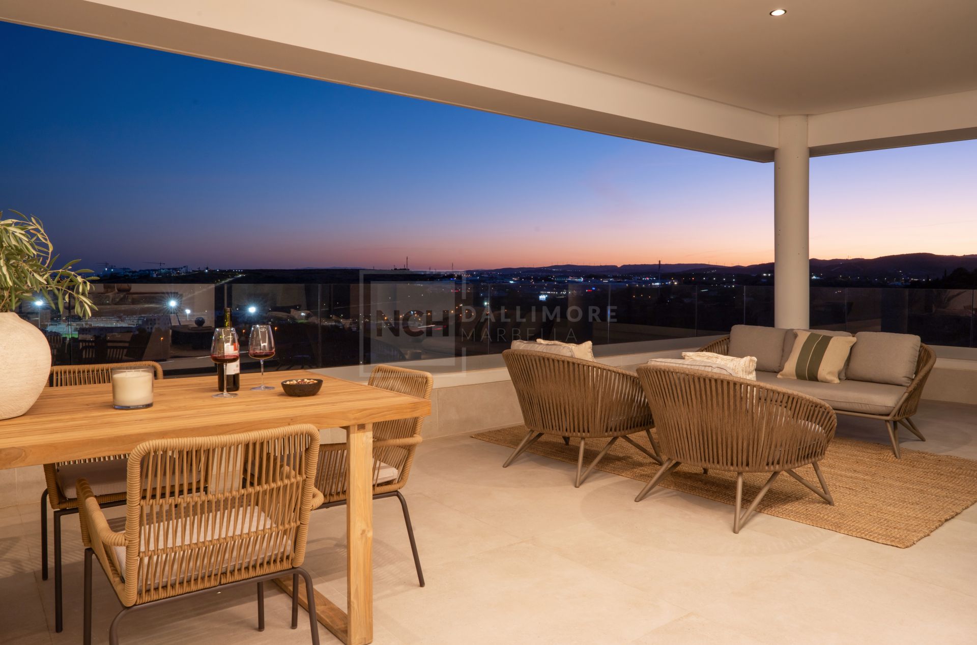 STUNNING SEA VIEW APARTMENT IN MIRADOR DE ESTEPONA HILLS