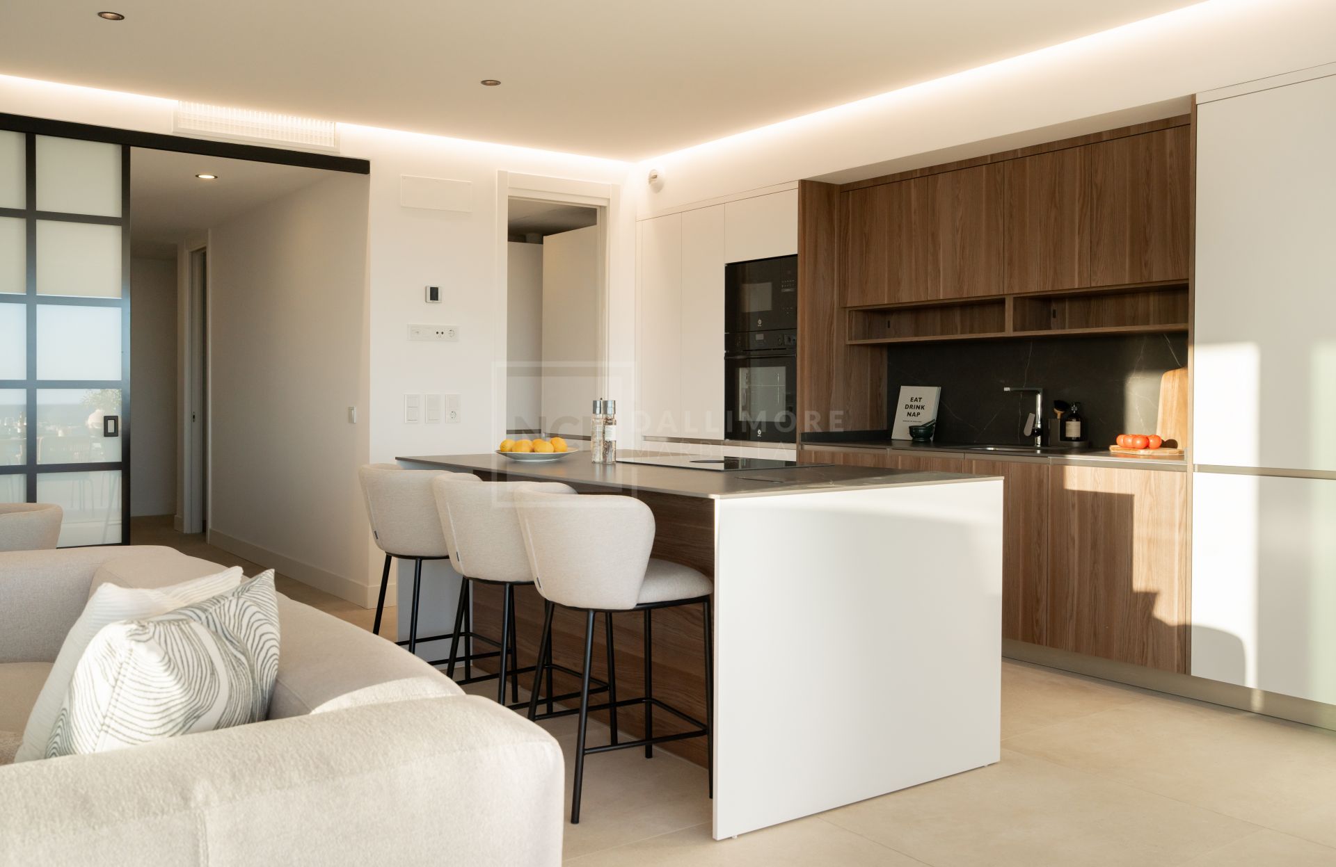 STUNNING SEA VIEW APARTMENT IN MIRADOR DE ESTEPONA HILLS