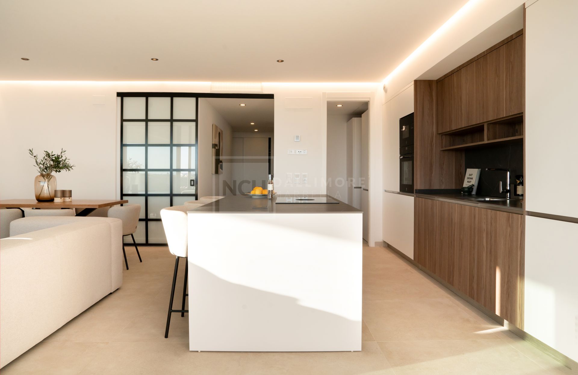 STUNNING SEA VIEW APARTMENT IN MIRADOR DE ESTEPONA HILLS