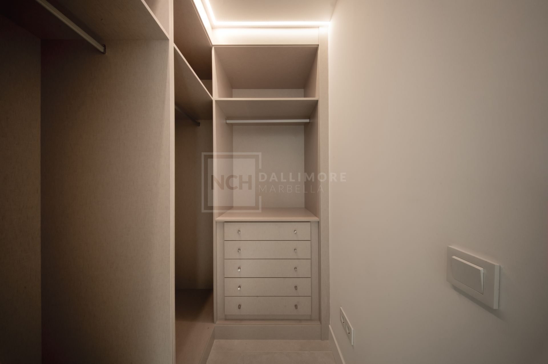 STUNNING SEA VIEW APARTMENT IN MIRADOR DE ESTEPONA HILLS