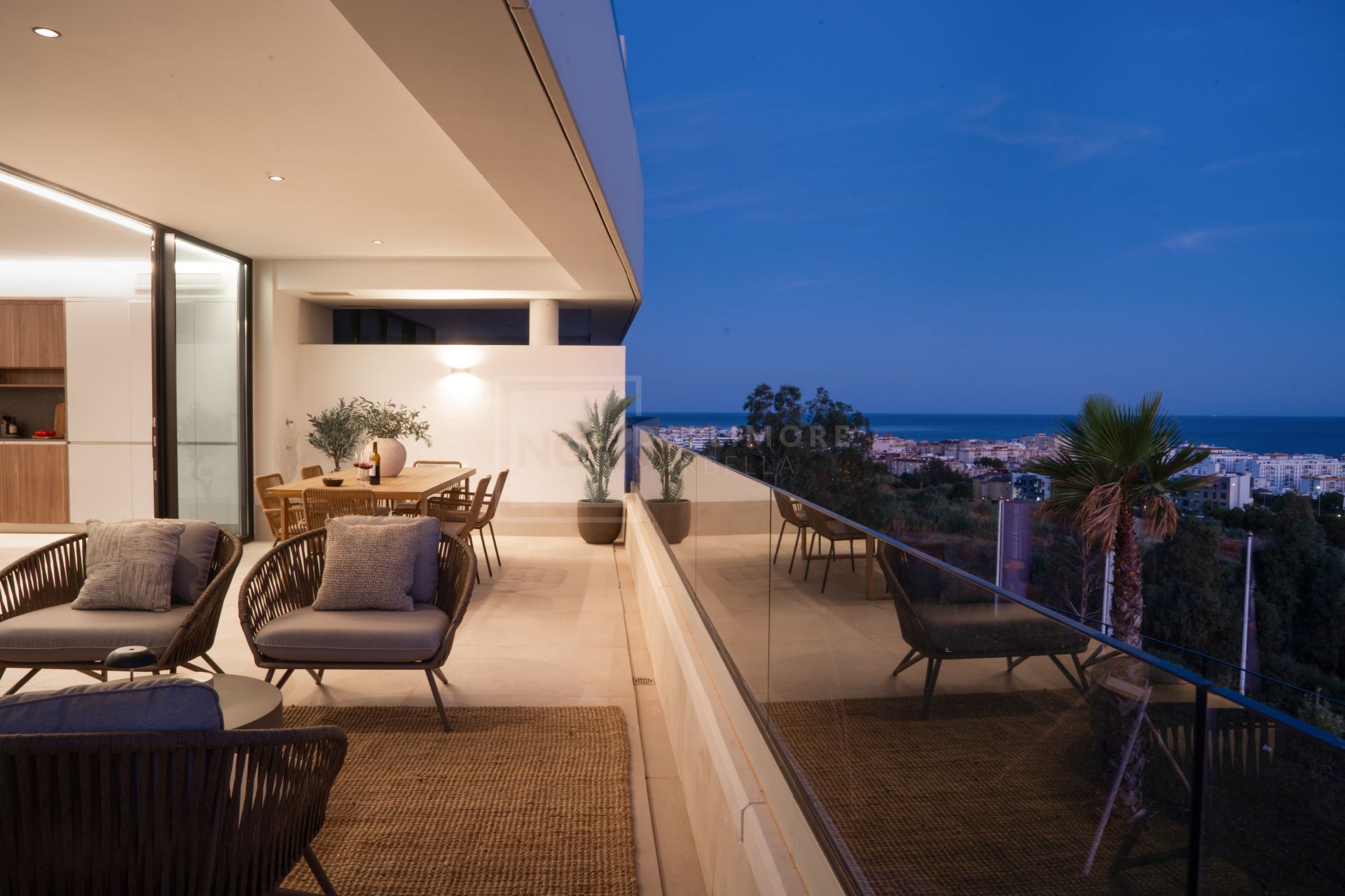 STUNNING SEA VIEW APARTMENT IN MIRADOR DE ESTEPONA HILLS