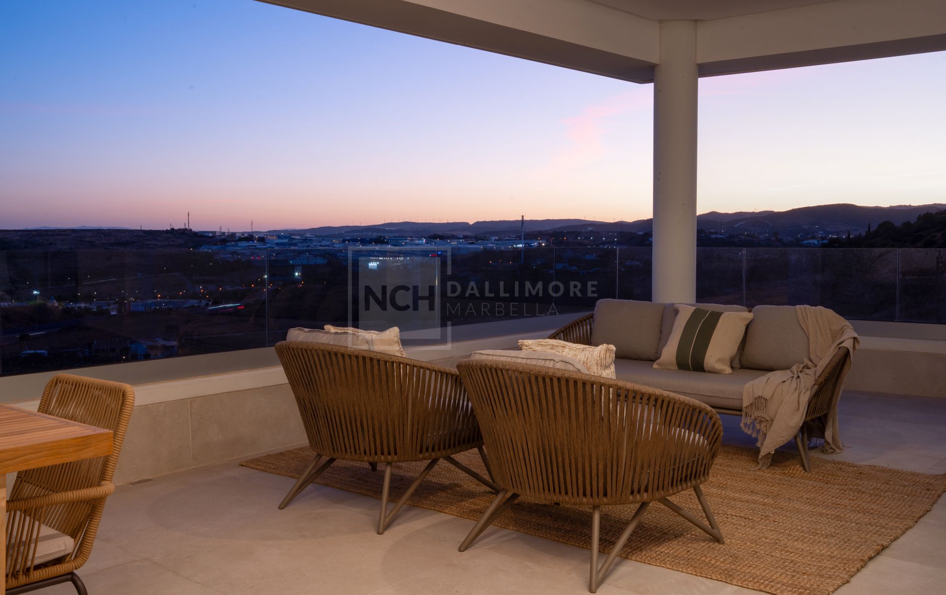 STUNNING SEA VIEW APARTMENT IN MIRADOR DE ESTEPONA HILLS