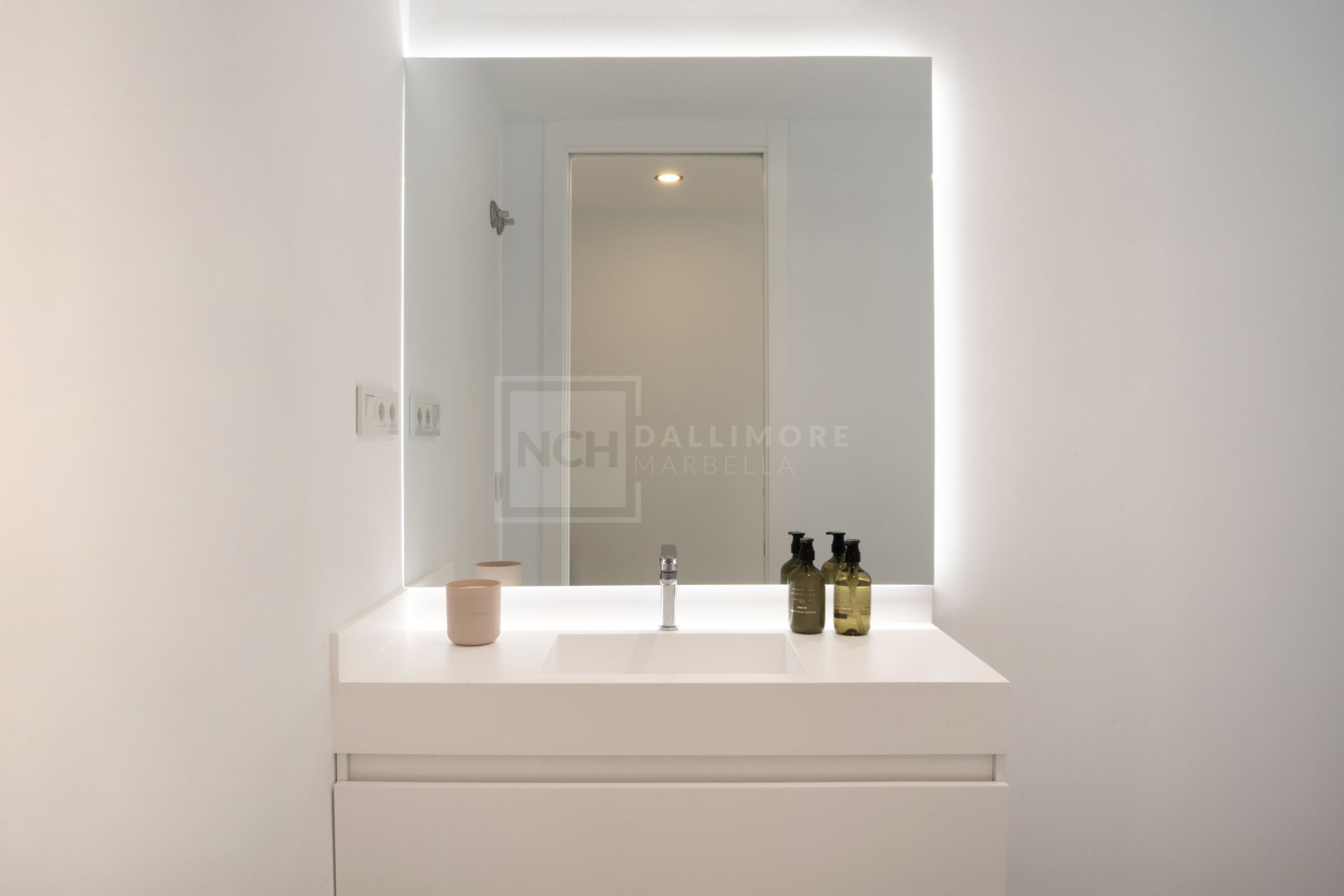 STUNNING SEA VIEW APARTMENT IN MIRADOR DE ESTEPONA HILLS