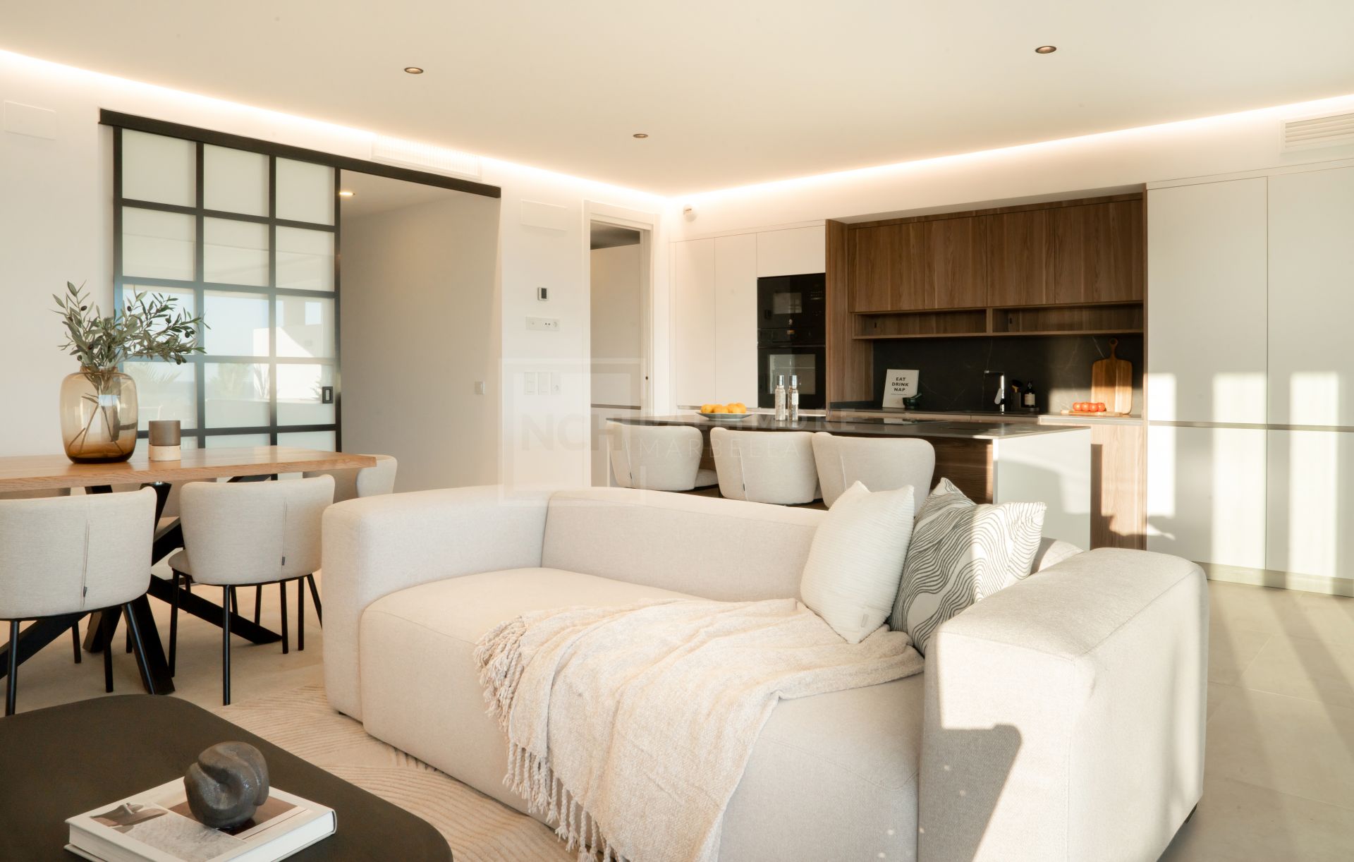 STUNNING SEA VIEW APARTMENT IN MIRADOR DE ESTEPONA HILLS