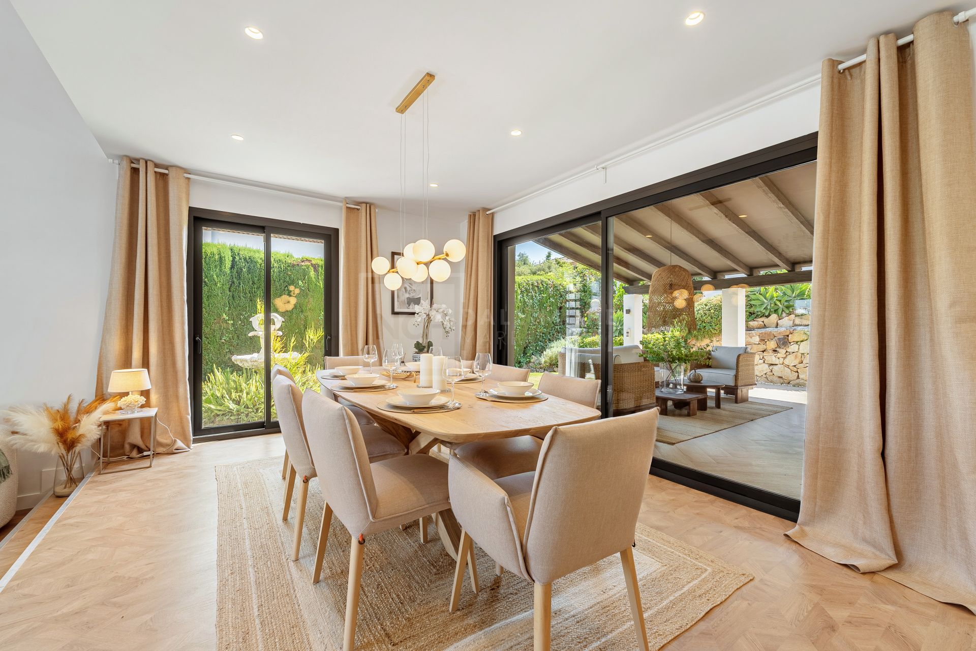 REFURBISHED 4 -BEDROOM VILLA LOCATED IN GATED COMMUNITY