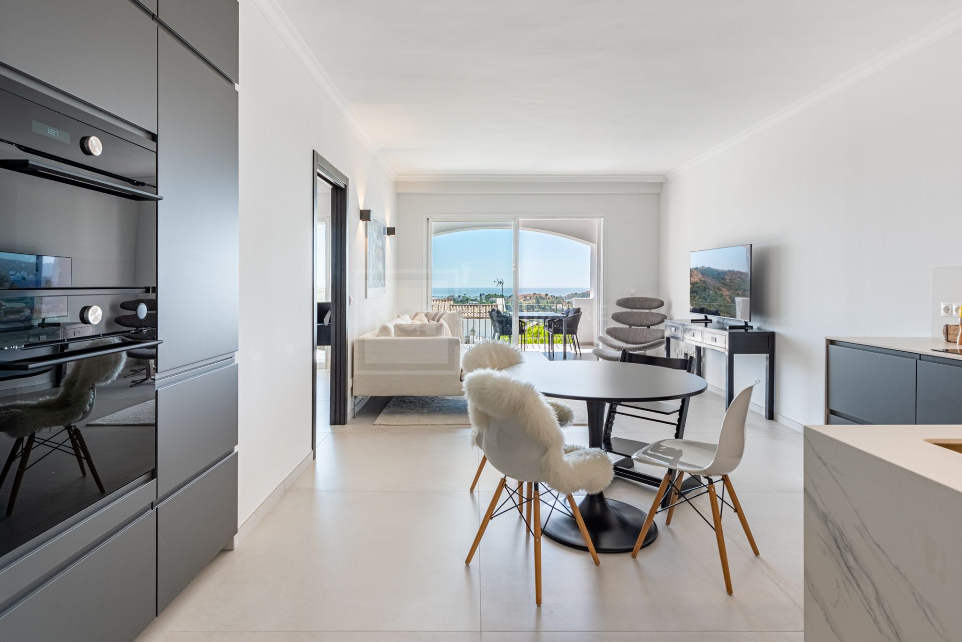 REFURBISHED SEA VIEW APARTMENT IN LA QUINTA