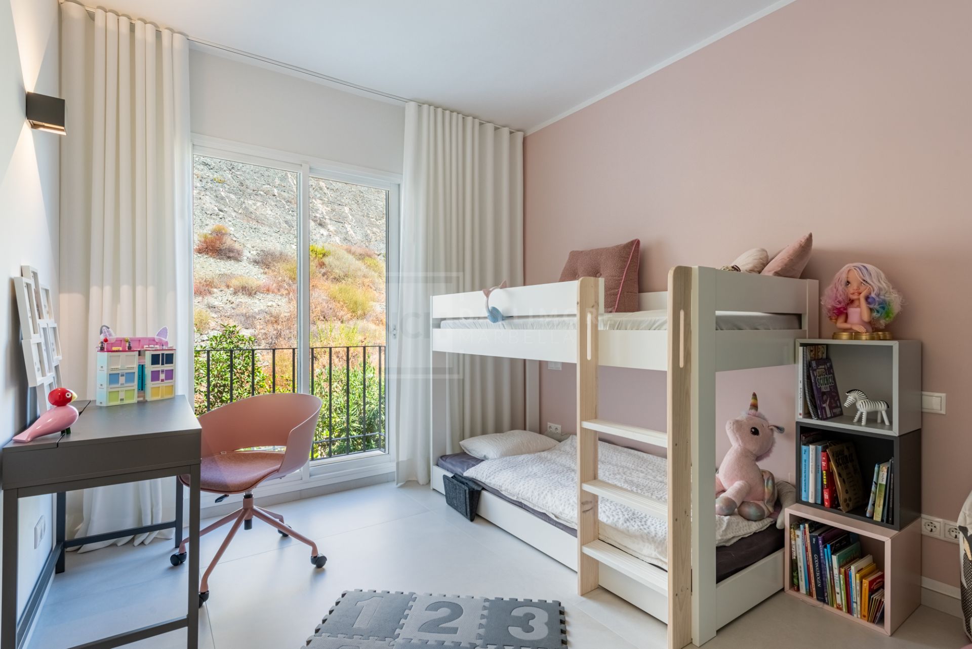 REFURBISHED SEA VIEW APARTMENT IN LA QUINTA