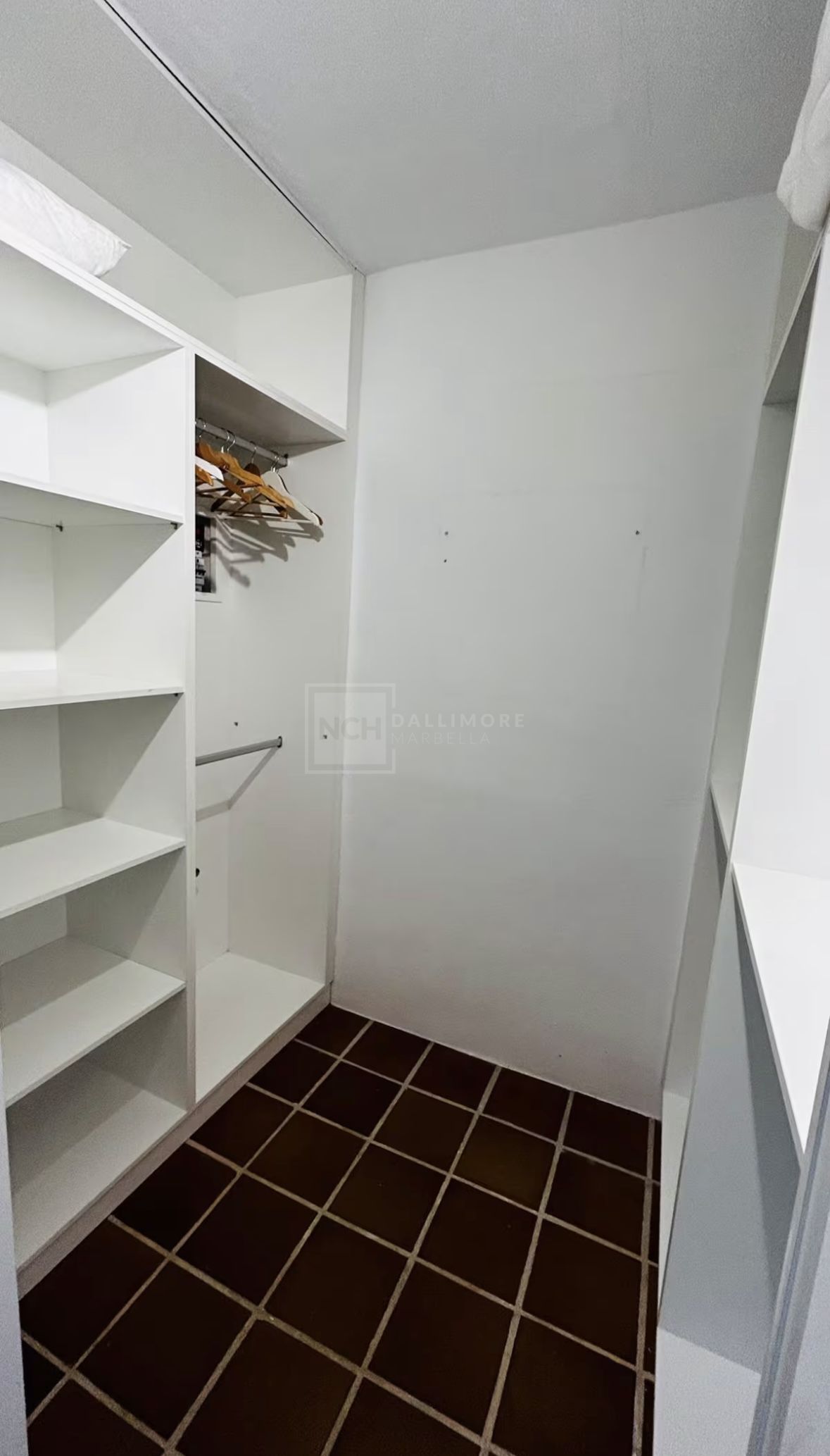 VILLA WITH PRIVATE POOL NEAR THE CENTRE