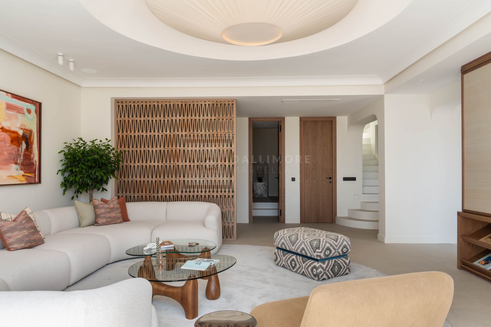 BEACHFRONT LUXURY ON MARBELLA'S GOLDEN MILE