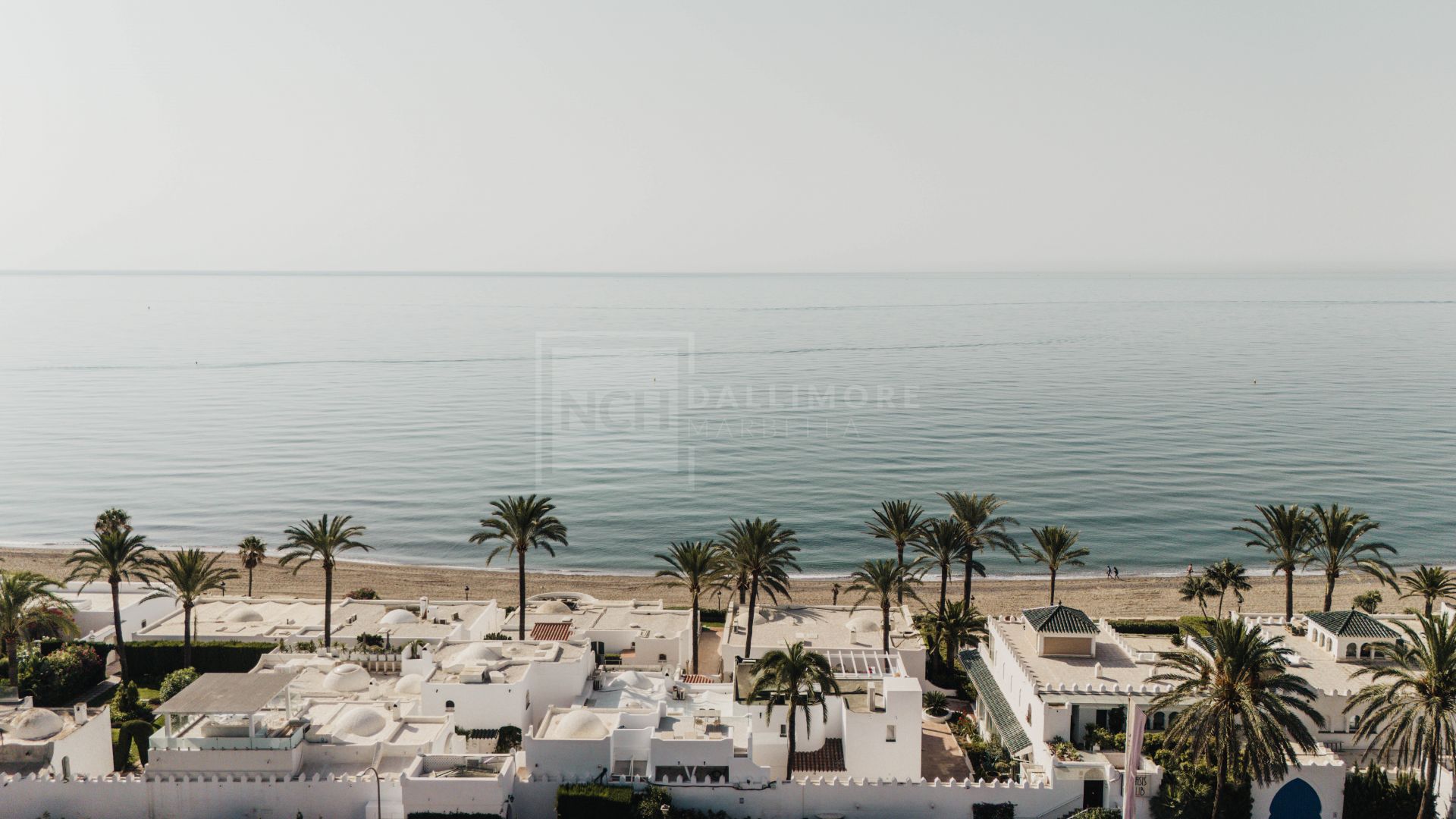 BEACHFRONT LUXURY ON MARBELLA'S GOLDEN MILE