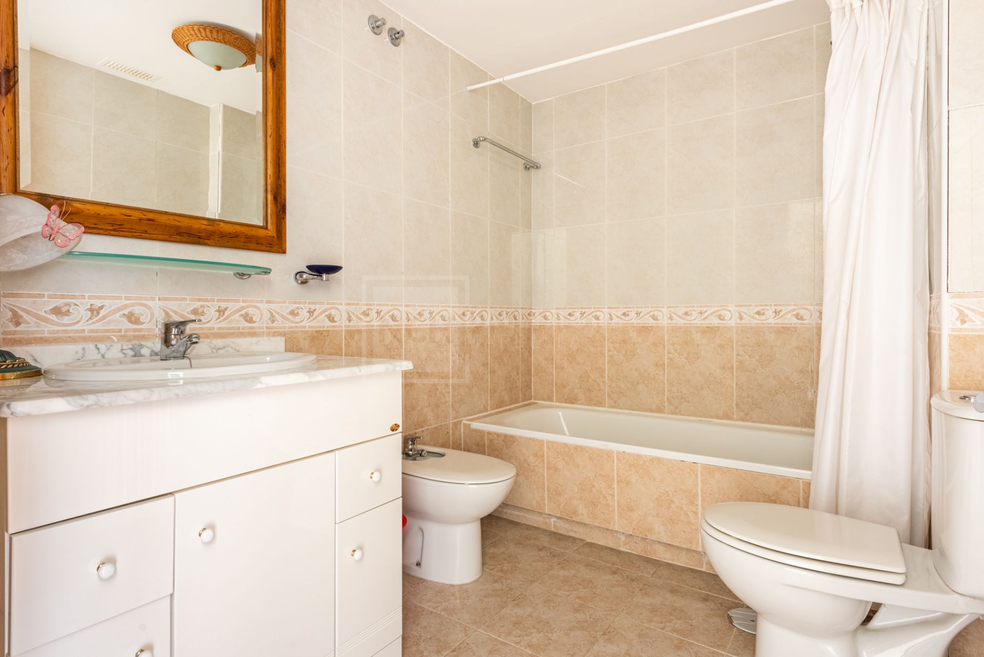 Frontline Golf Duplex Penthouse with Mountain Views in Guadalmina Alta