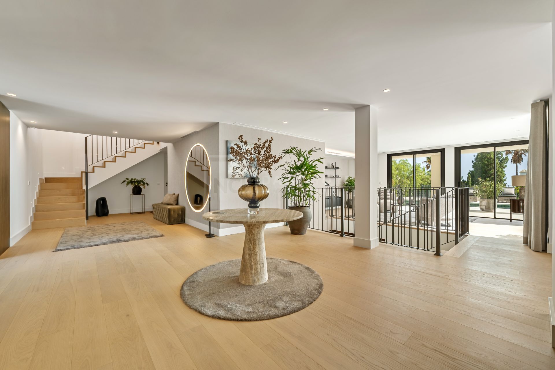 FULLY RENOVATED 5 BEDROOM VILLA IN NAGÜELES WITH LUXURY INTERIORS AND SALTWATER POOL