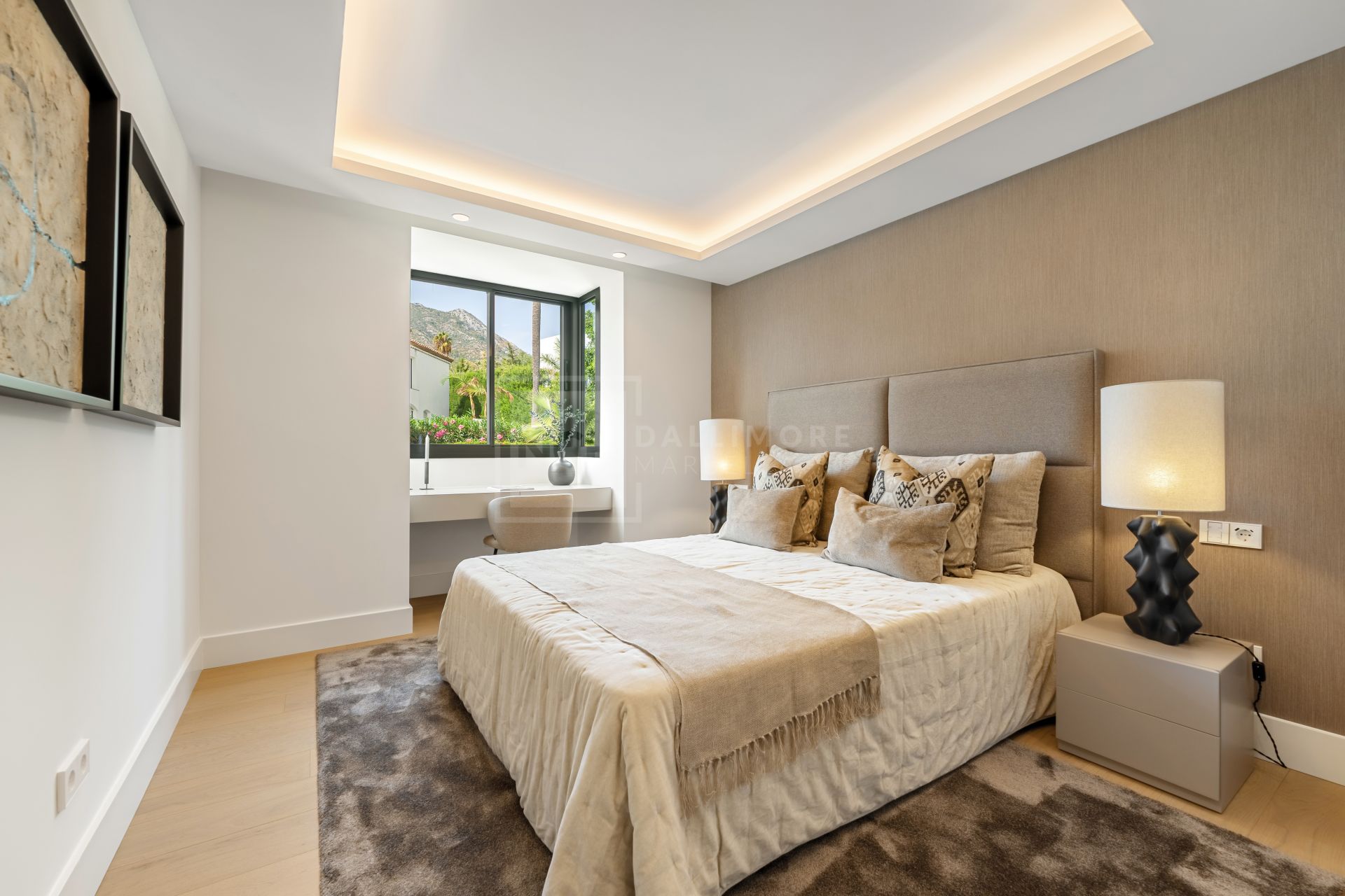 FULLY RENOVATED 5 BEDROOM VILLA IN NAGÜELES WITH LUXURY INTERIORS AND SALTWATER POOL