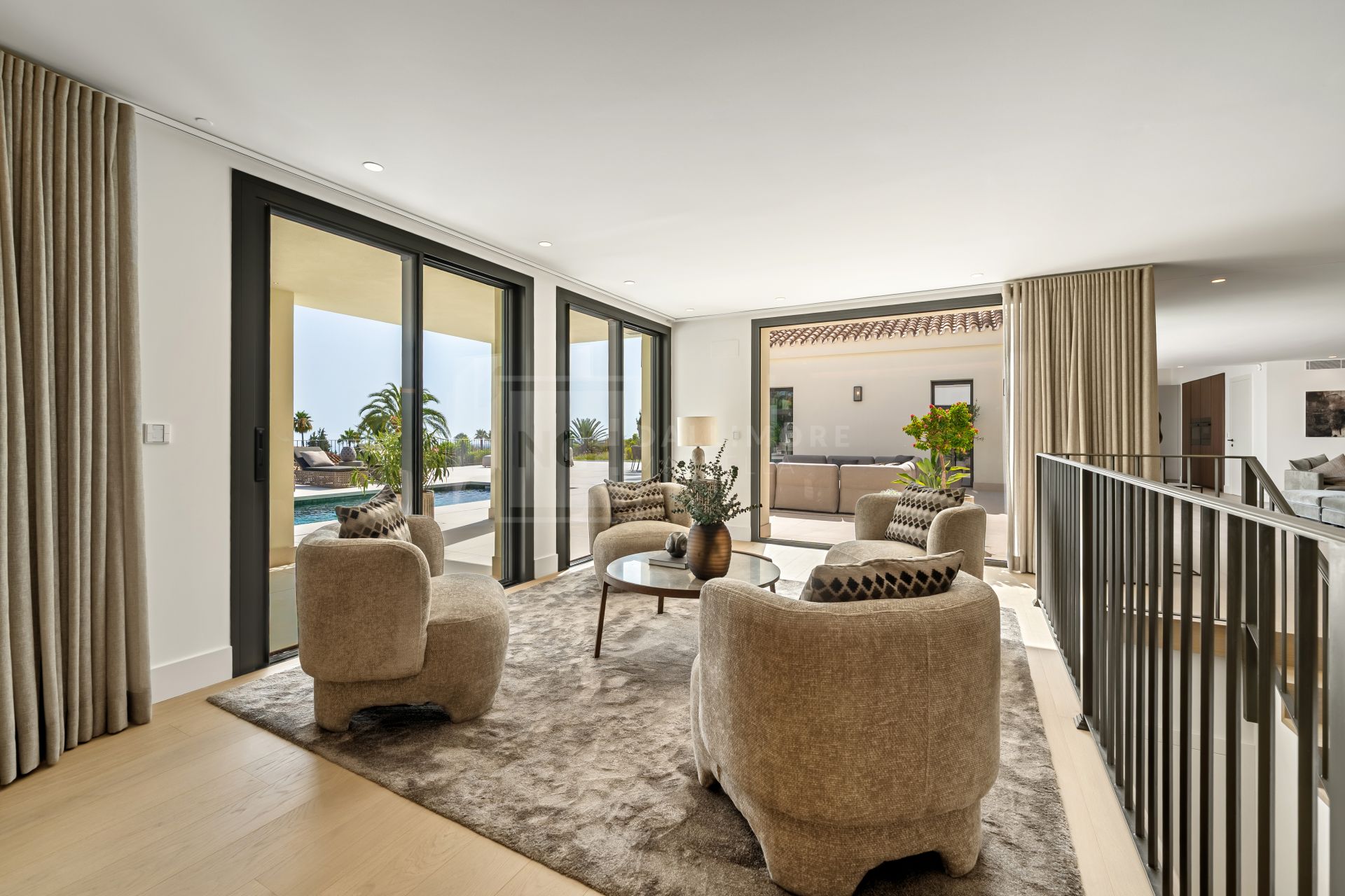 FULLY RENOVATED 5 BEDROOM VILLA IN NAGÜELES WITH LUXURY INTERIORS AND SALTWATER POOL