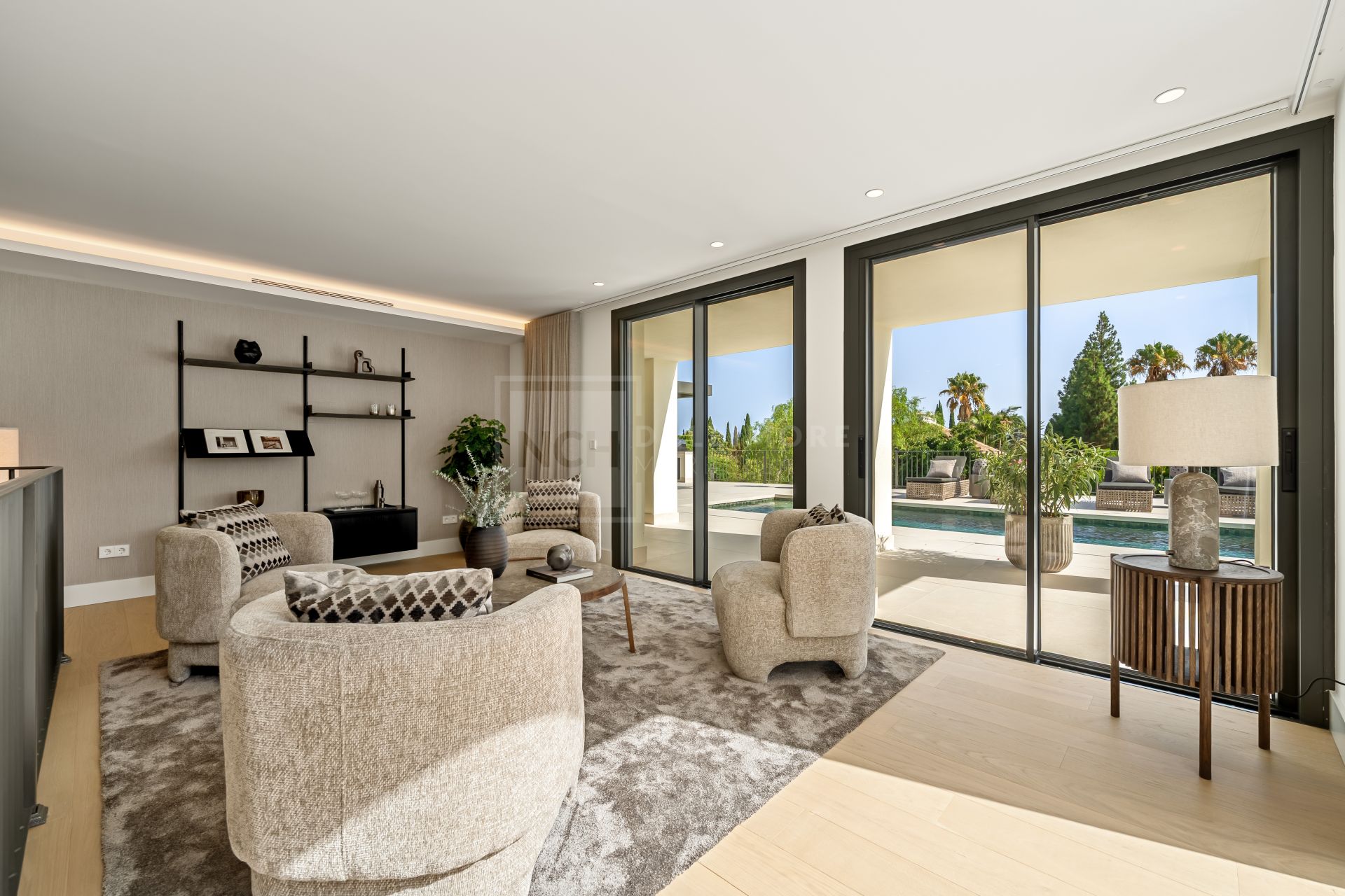 FULLY RENOVATED 5 BEDROOM VILLA IN NAGÜELES WITH LUXURY INTERIORS AND SALTWATER POOL