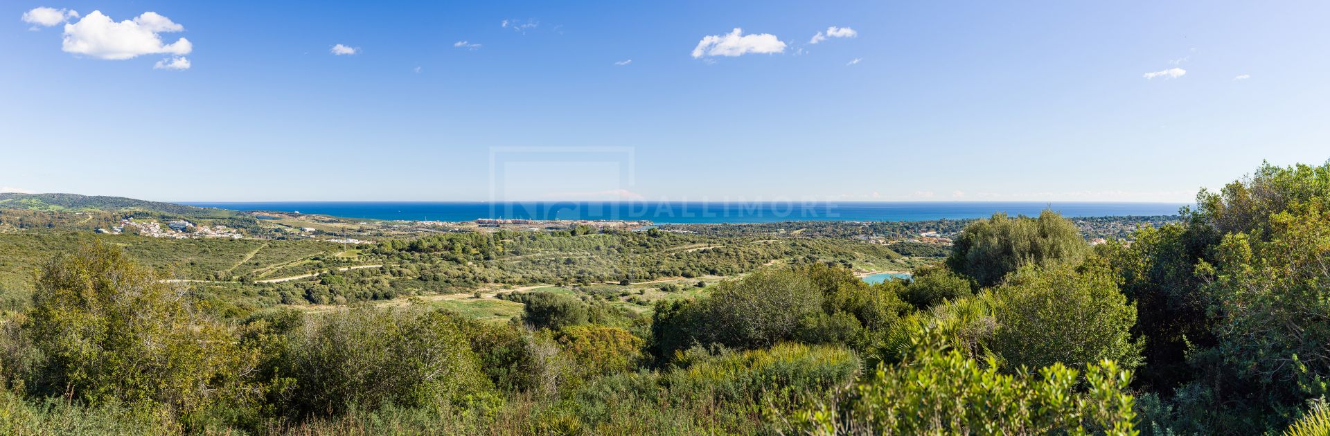 PRIVATE PLOTS SURROUNDED BY NATURE AND WORLD-CLASS AMENITIES