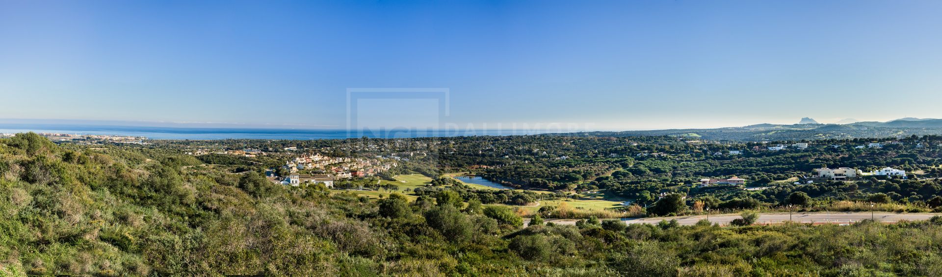 PARCELAS EXCLUSIVAS CON VISTAS PANORÁMICAS AL MAR Y GIBRALTAR EN SOTOGRANDE