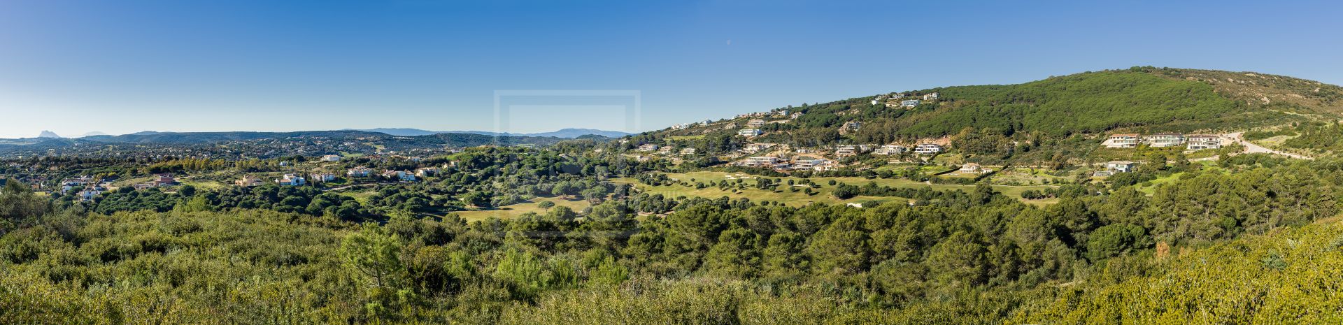 PARCELAS EXCLUSIVAS CON VISTAS PANORÁMICAS AL MAR Y GIBRALTAR EN SOTOGRANDE