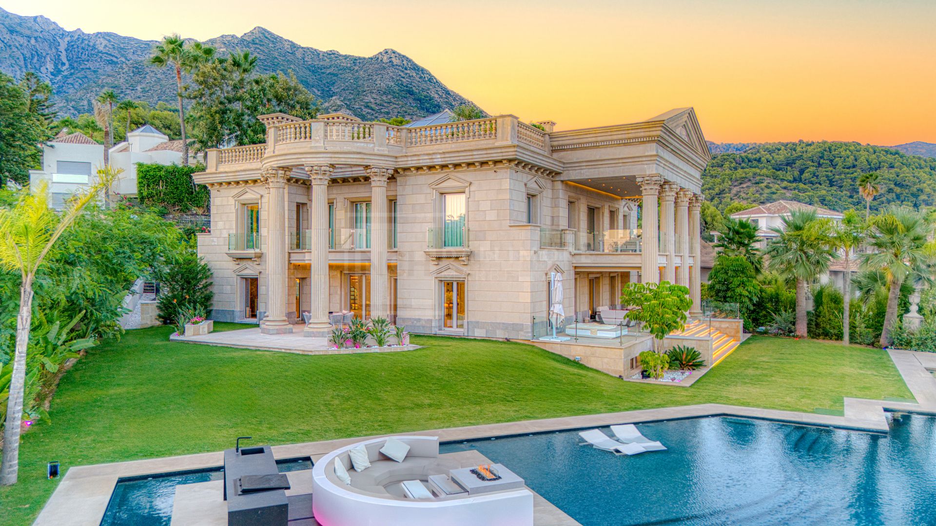 UNIQUE SOUTH-FACING VILLA LOCATED IN SIERRA BLANCA