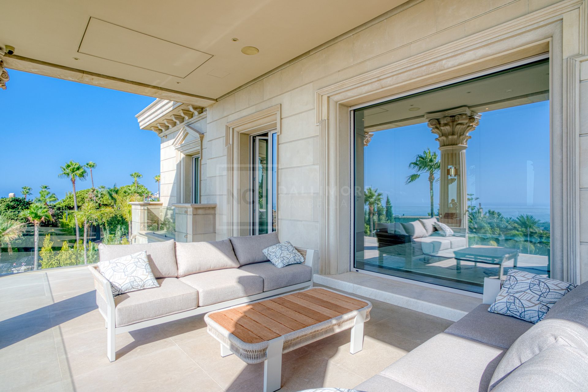 UNIQUE SOUTH-FACING VILLA LOCATED IN SIERRA BLANCA