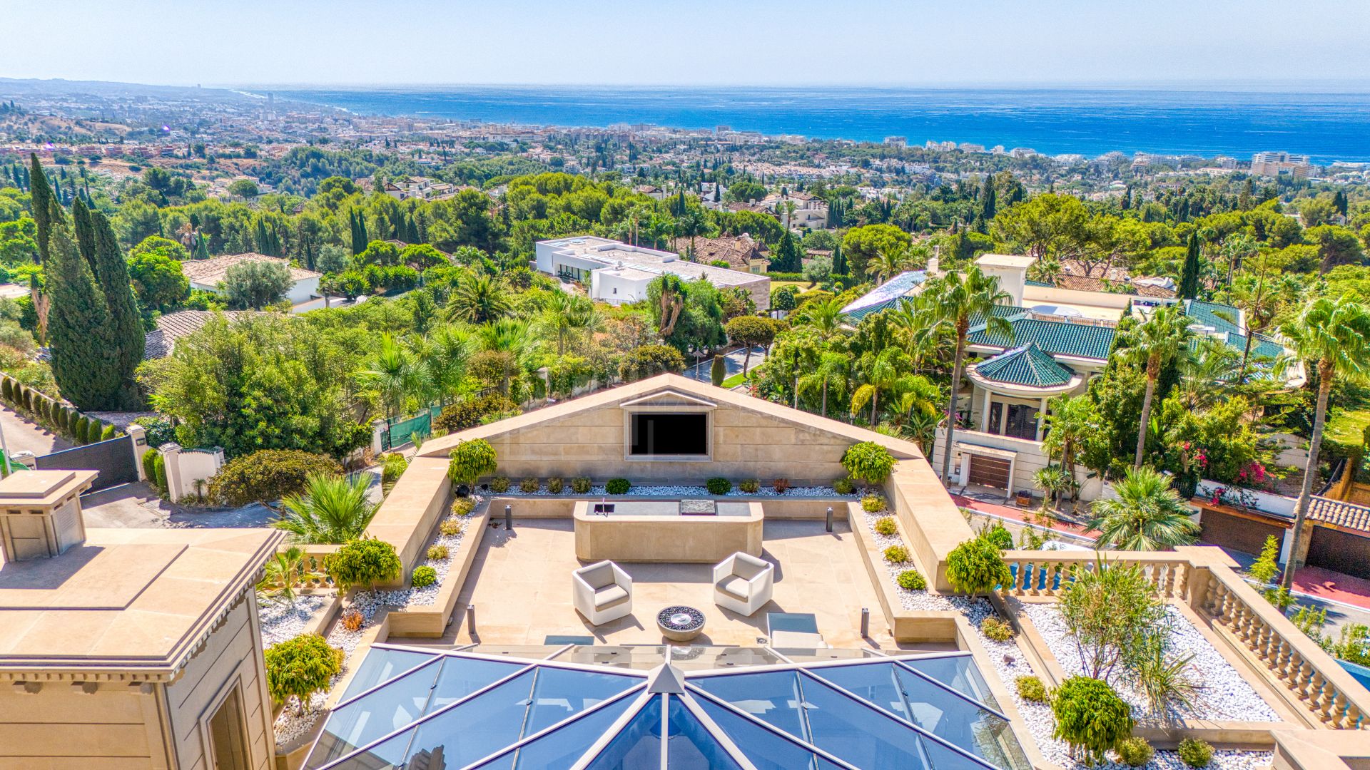 UNIQUE SOUTH-FACING VILLA LOCATED IN SIERRA BLANCA