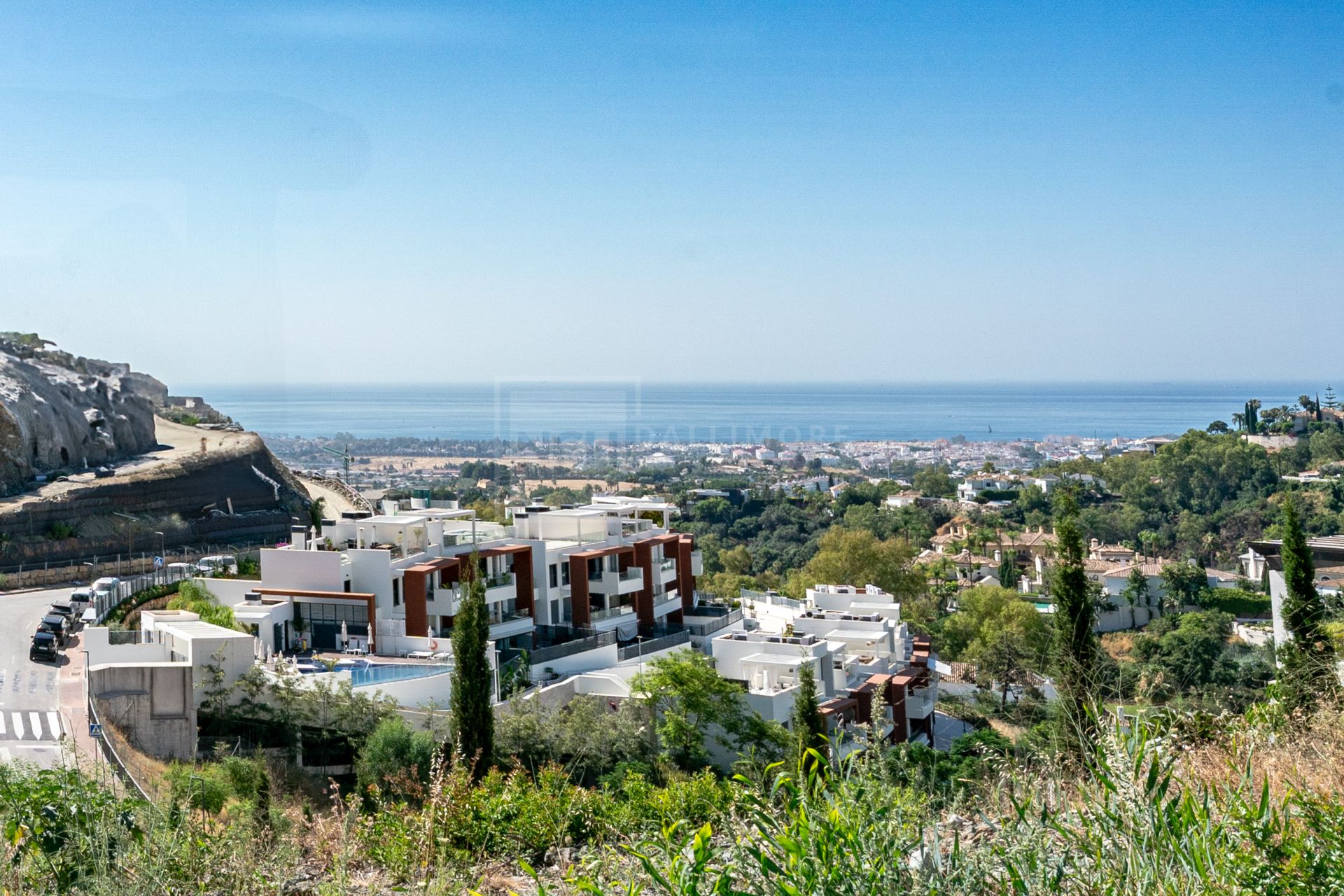 Elegante Apartamento de 3 Dormitorios con Vistas al Golf y la Montaña – ¡Con Licencia de Alquiler!