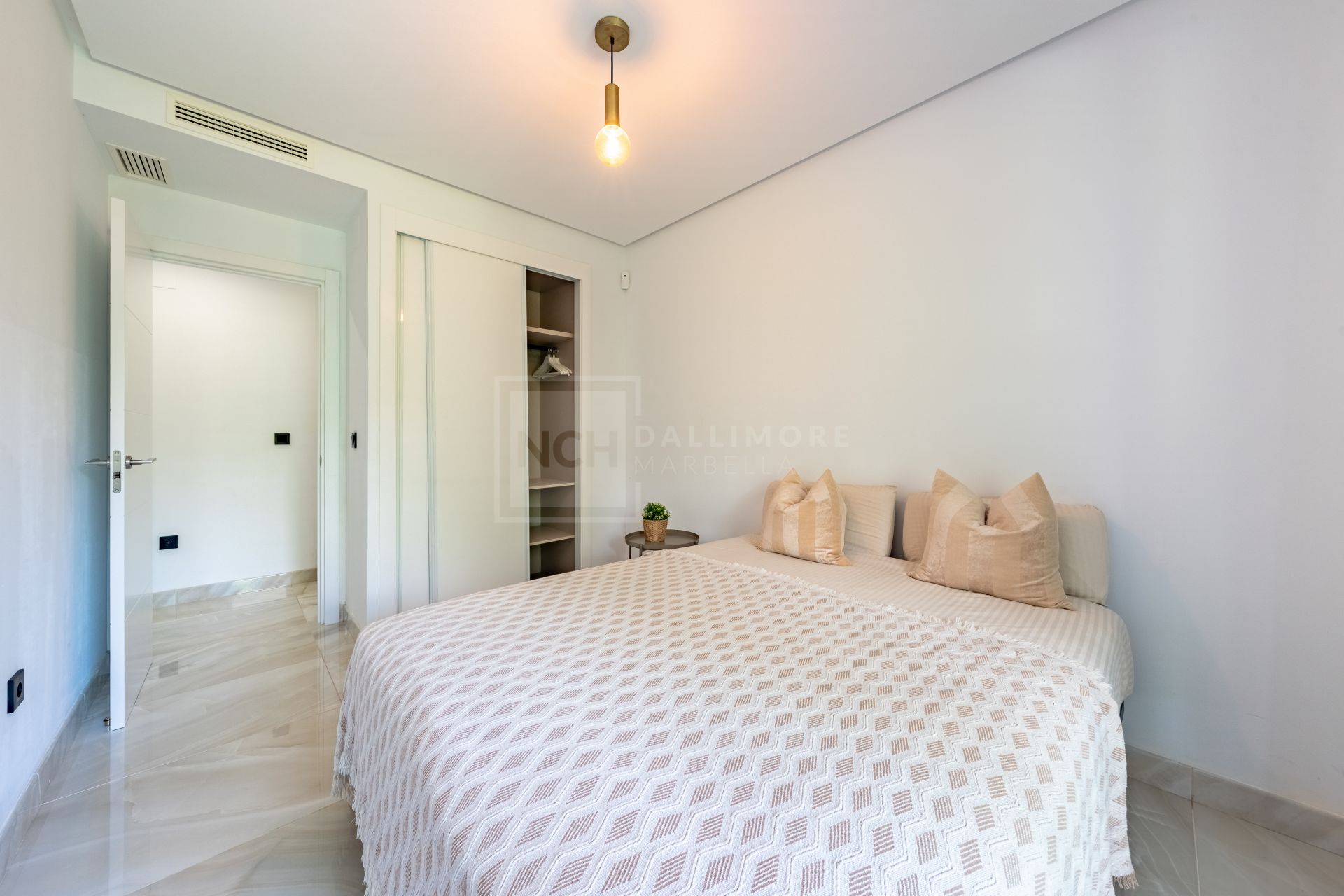 Elegante Apartamento de 3 Dormitorios con Vistas al Golf y la Montaña – ¡Con Licencia de Alquiler!