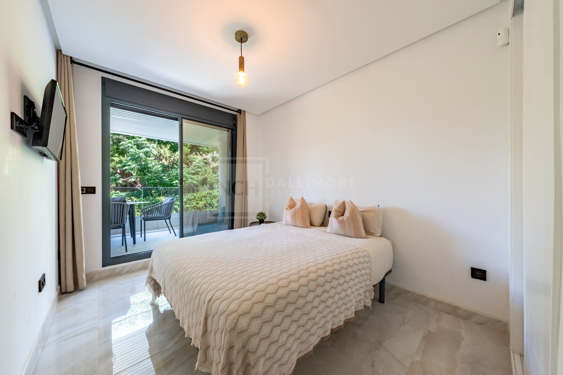 Elegante Apartamento de 3 Dormitorios con Vistas al Golf y la Montaña – ¡Con Licencia de Alquiler!