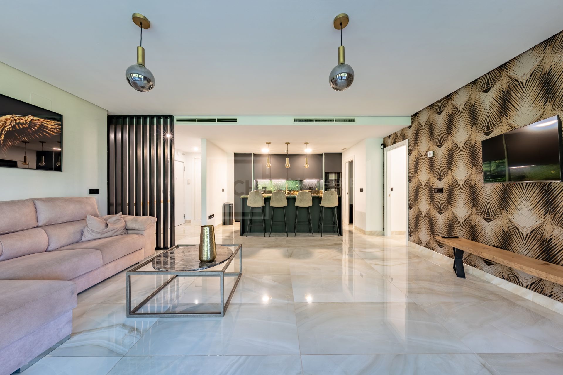 Elegante Apartamento de 3 Dormitorios con Vistas al Golf y la Montaña – ¡Con Licencia de Alquiler!