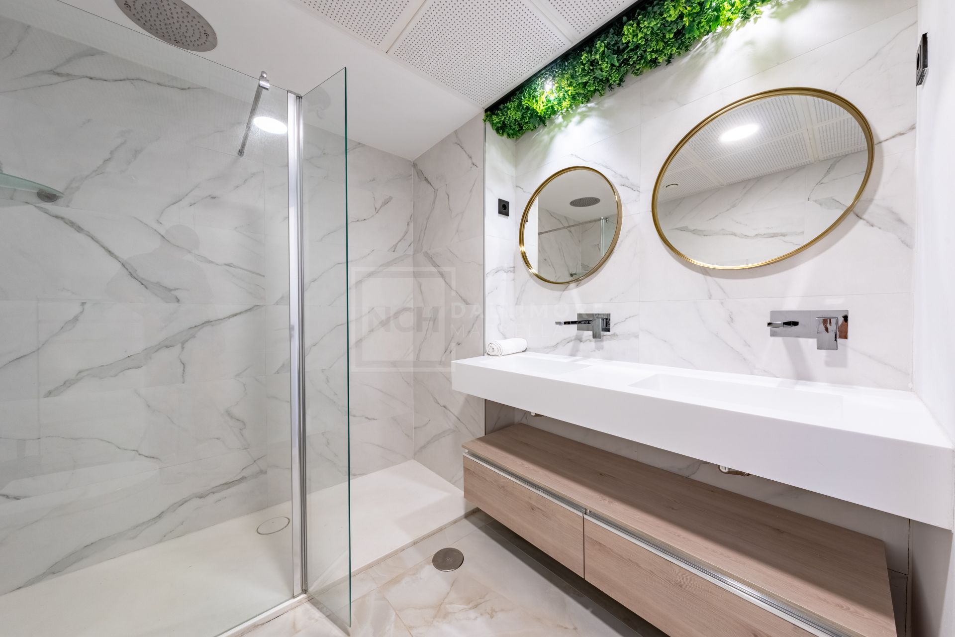 Elegante Apartamento de 3 Dormitorios con Vistas al Golf y la Montaña – ¡Con Licencia de Alquiler!