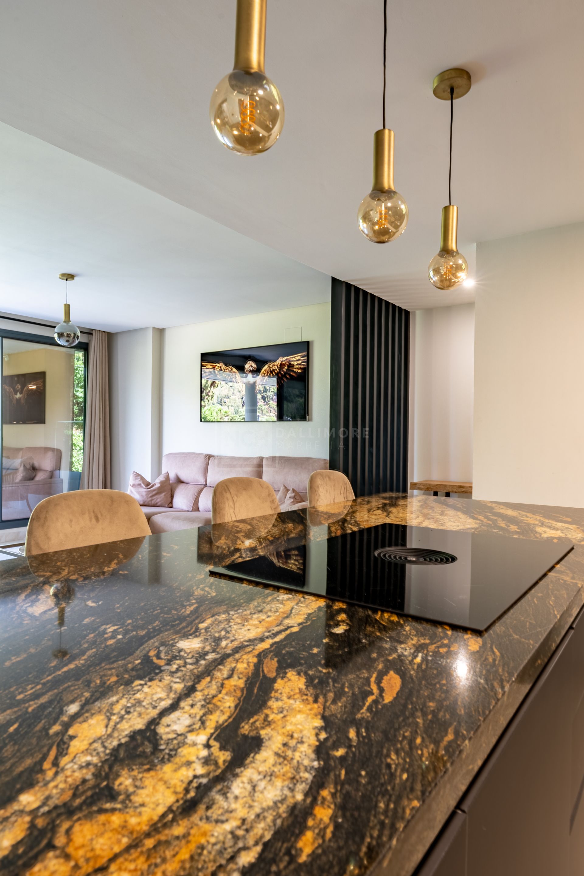 Elegante Apartamento de 3 Dormitorios con Vistas al Golf y la Montaña – ¡Con Licencia de Alquiler!