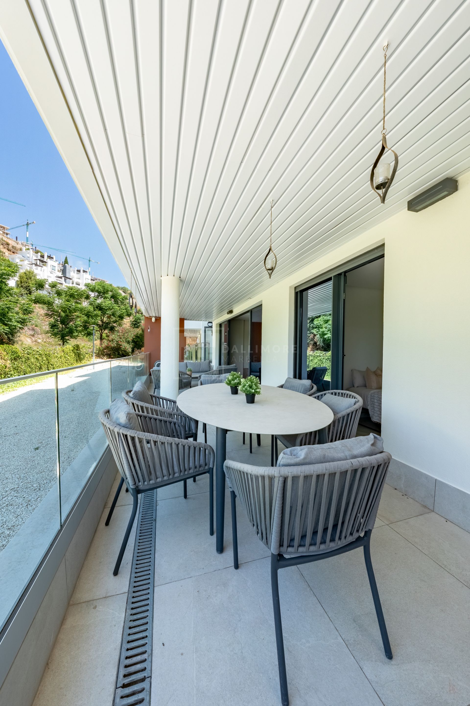 Elegante Apartamento de 3 Dormitorios con Vistas al Golf y la Montaña – ¡Con Licencia de Alquiler!