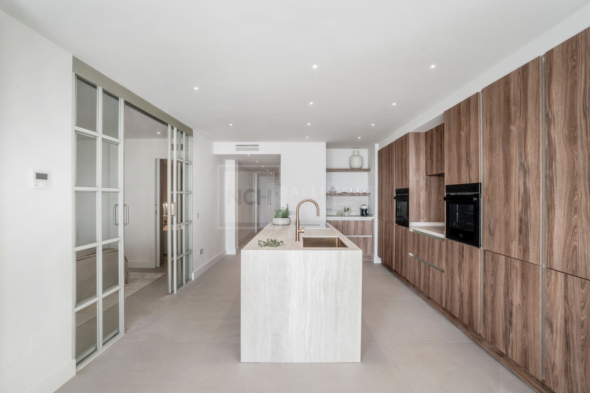 RENOVATED 3-BEDROOM APARTMENT WITH PRIVATE POOL