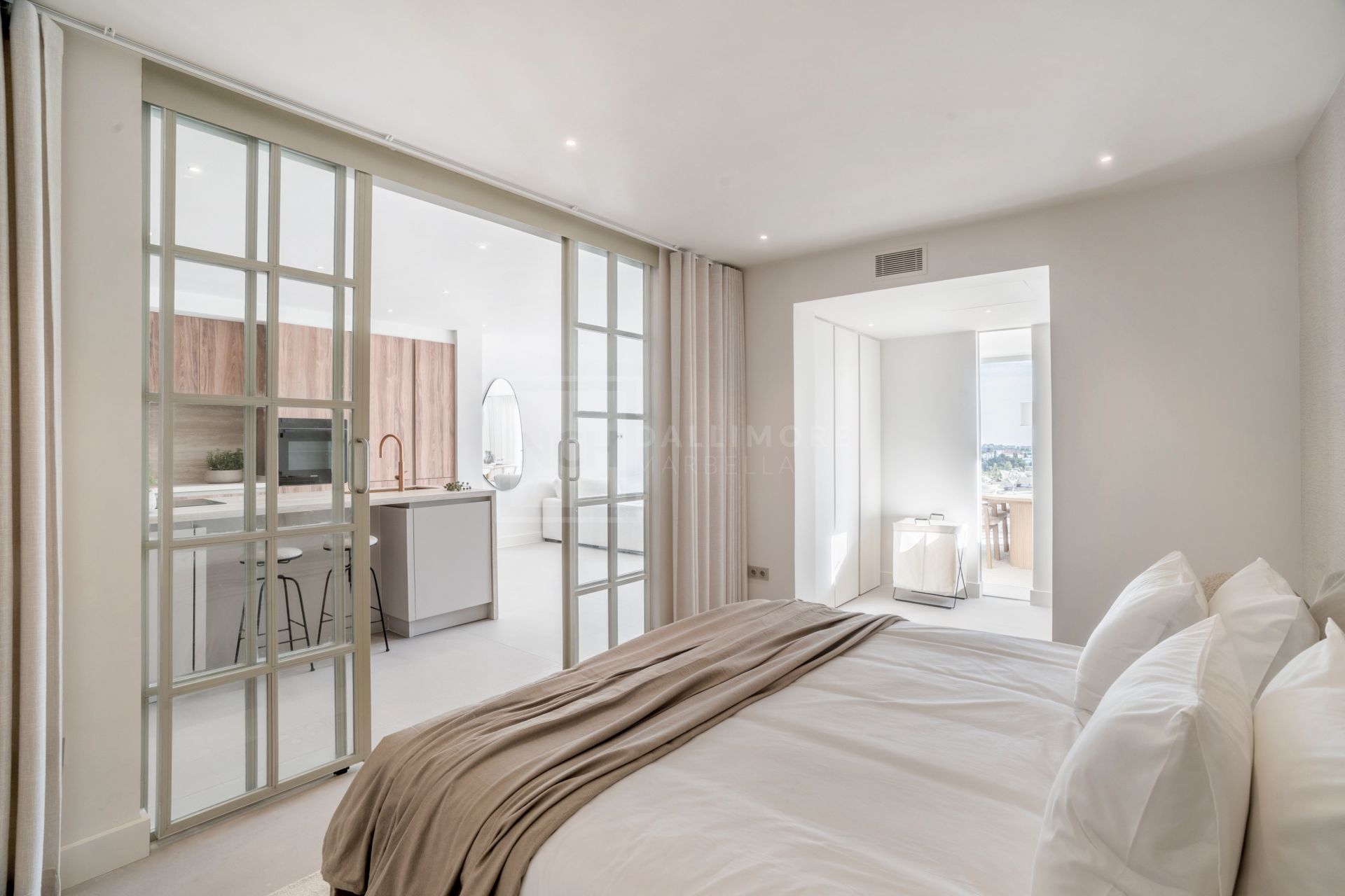 RENOVATED 3-BEDROOM APARTMENT WITH PRIVATE POOL