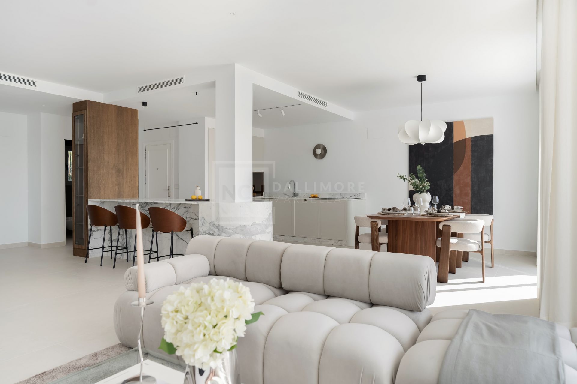 DUPLEX CORNER PENTHOUSE WITH SPECTACULAR SEA VIEWS