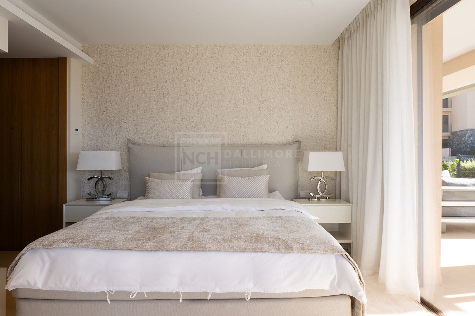 MODERN LUXURY APARTMENT IN REAL DE LA QUINTA