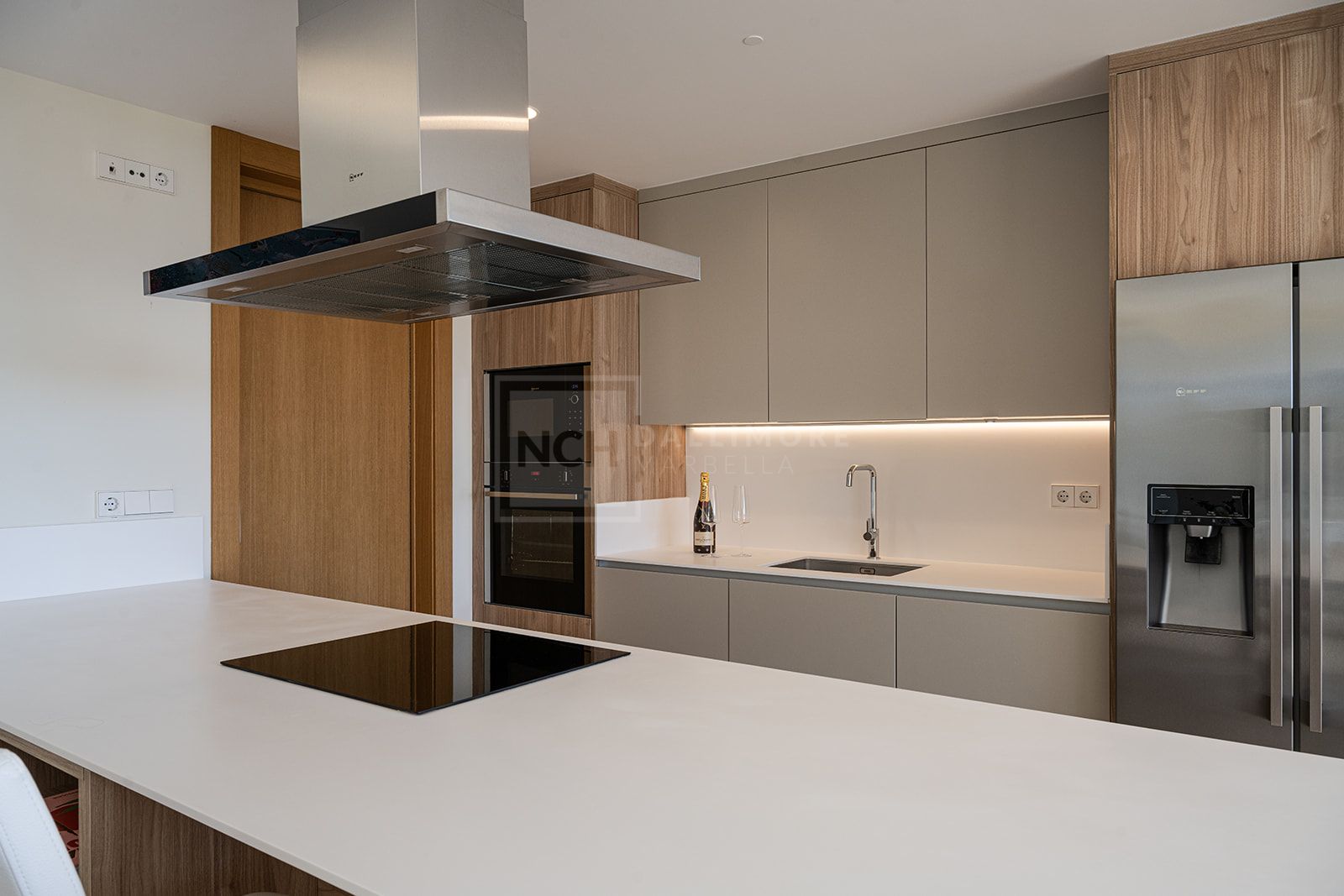 MODERN LUXURY APARTMENT IN REAL DE LA QUINTA