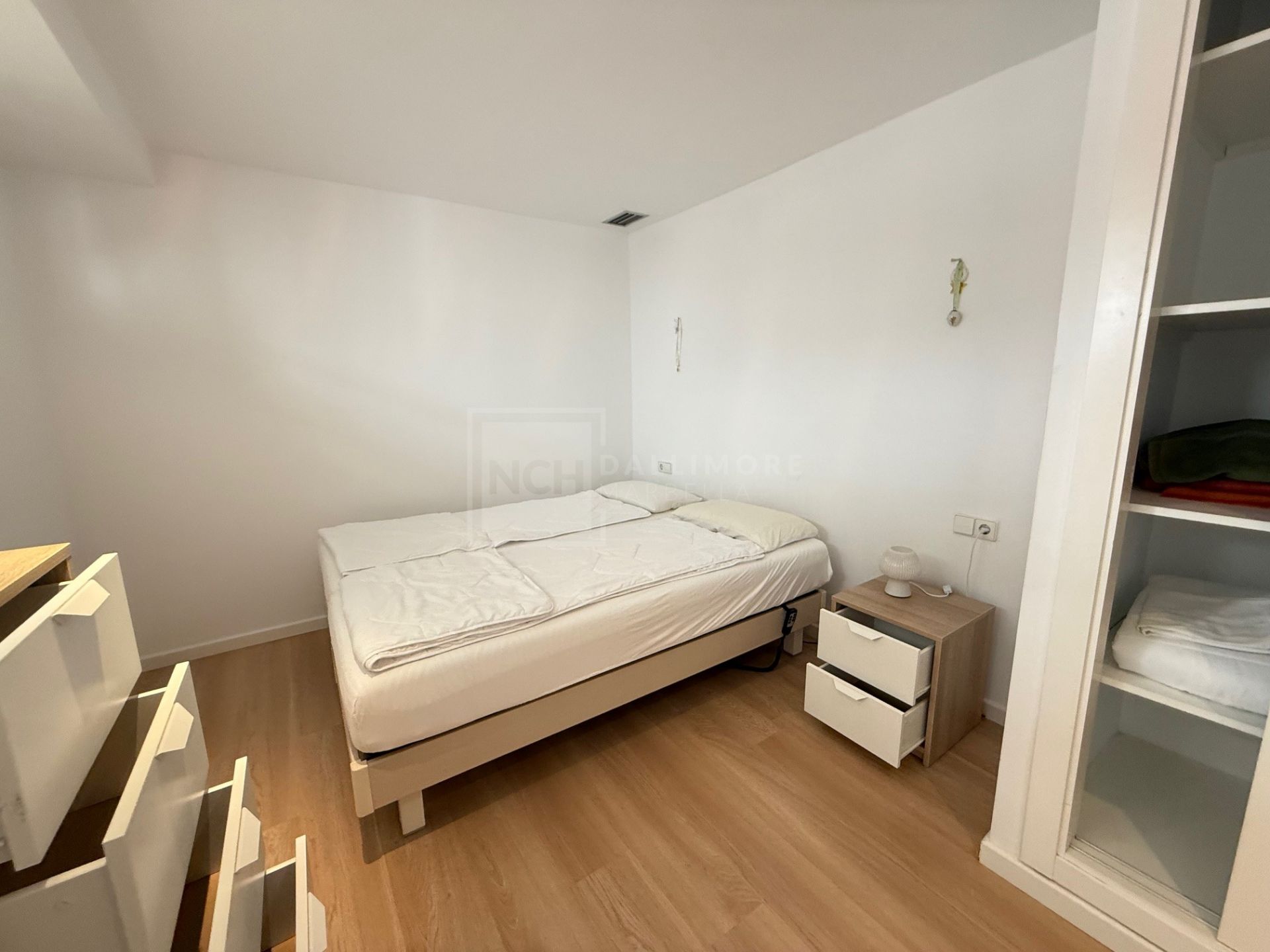 SEA VIEW APARTMENT IN PUERTO BANUS